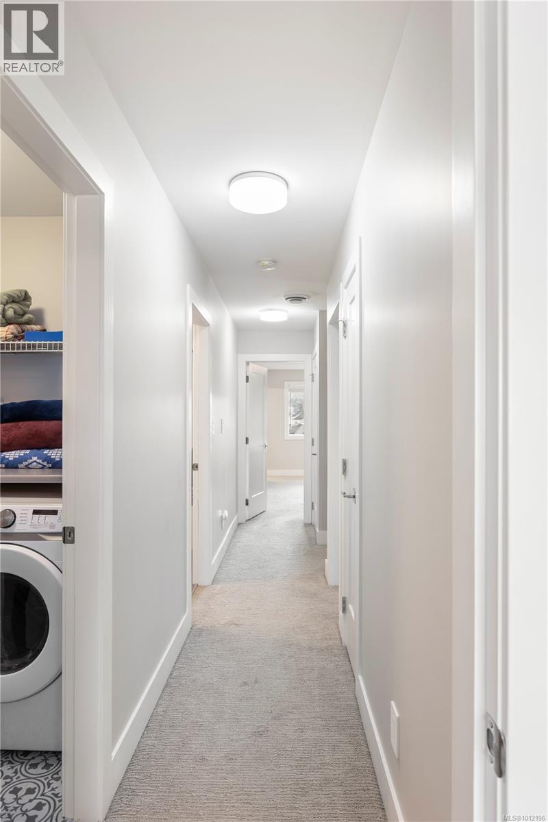  2768 Celestial Court, Langford