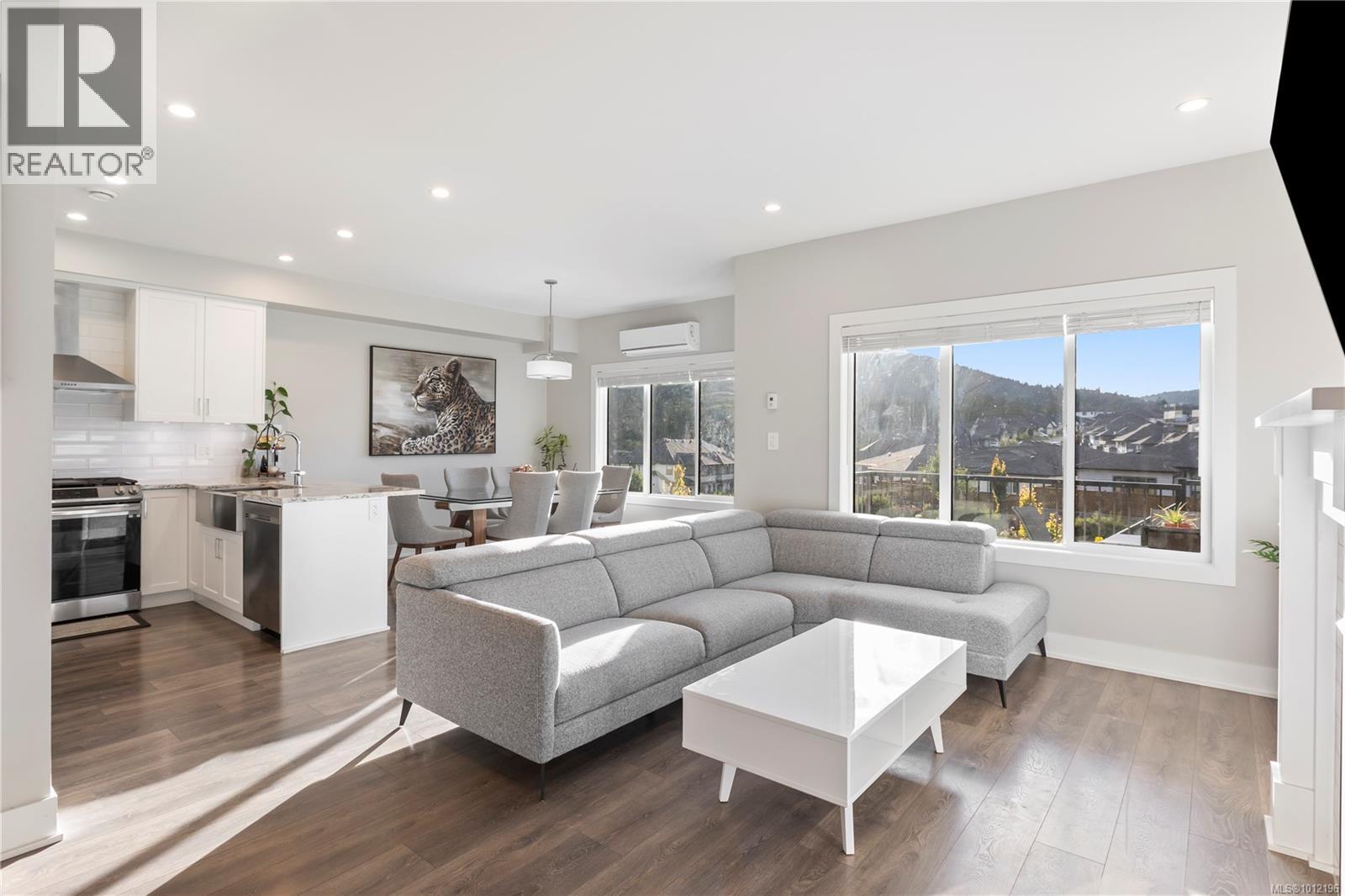  2768 Celestial Court, Langford