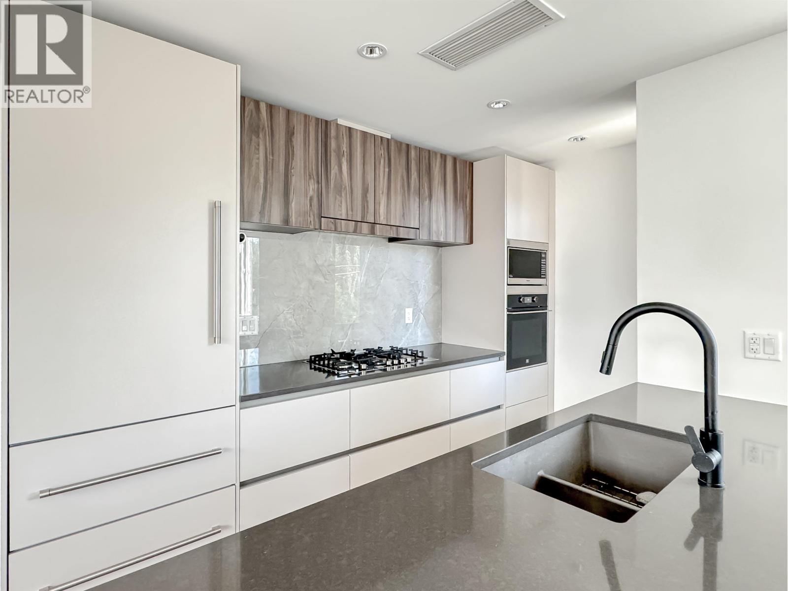 Photo 4 of 8 7000 Williams Road, Richmond BC