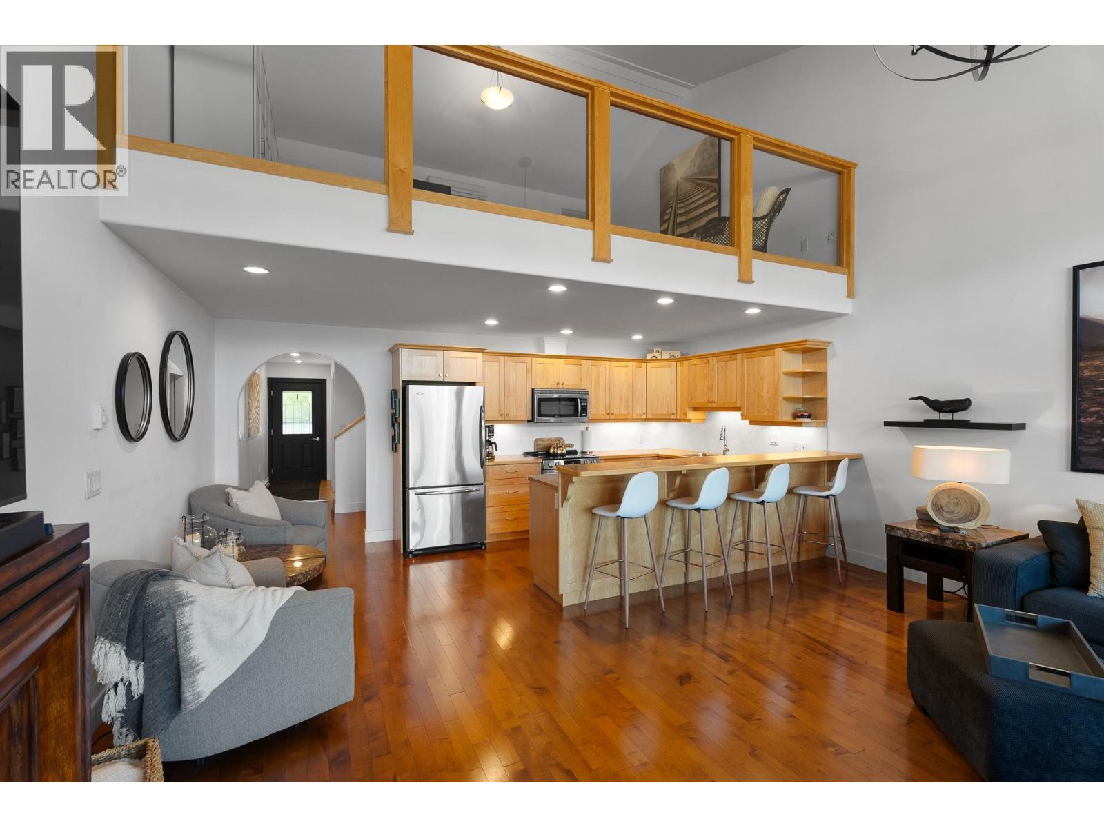 2802 Henstridge Road Unit# 2, Sorrento