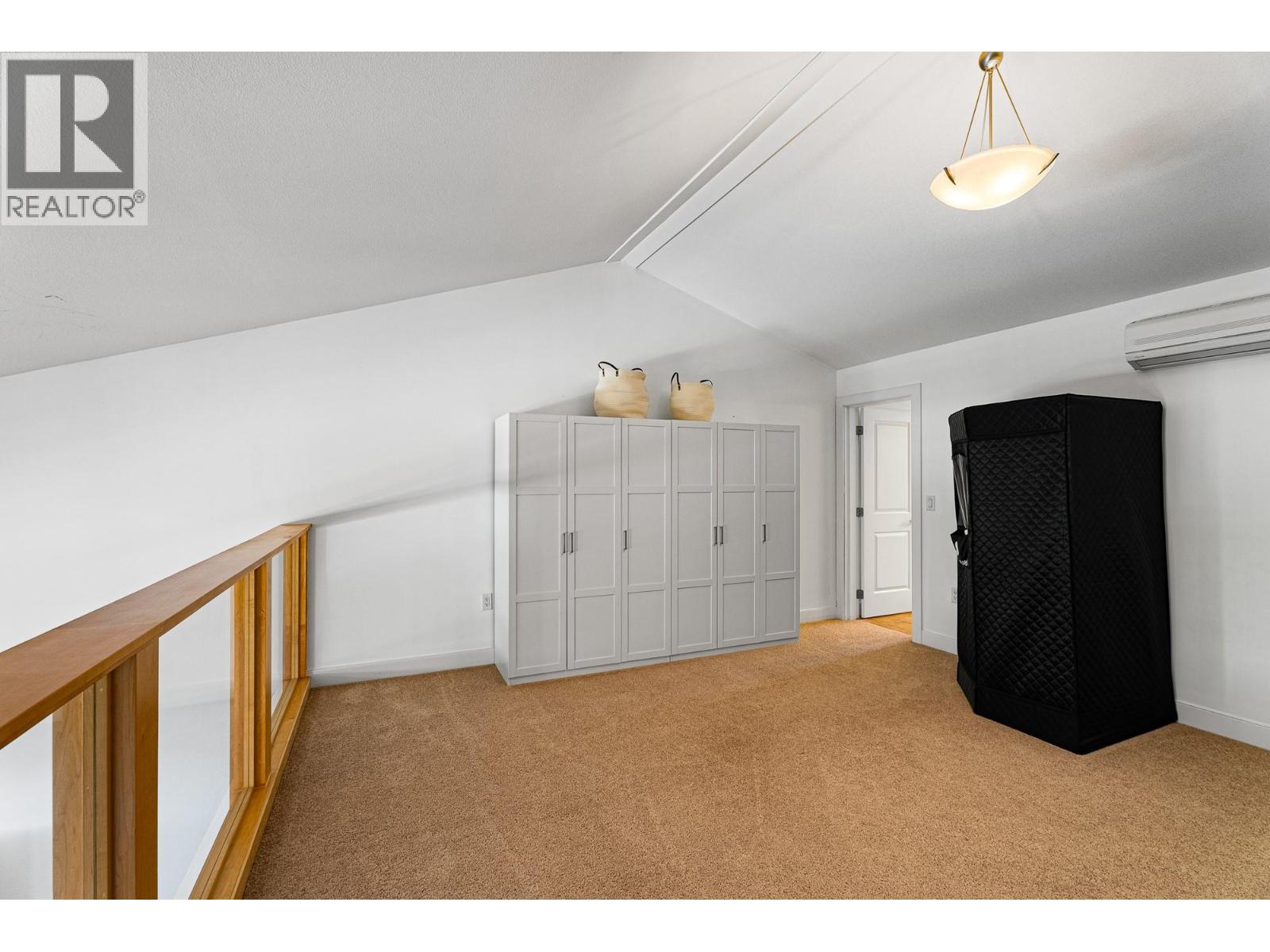 2802 Henstridge Road Unit# 2, Sorrento