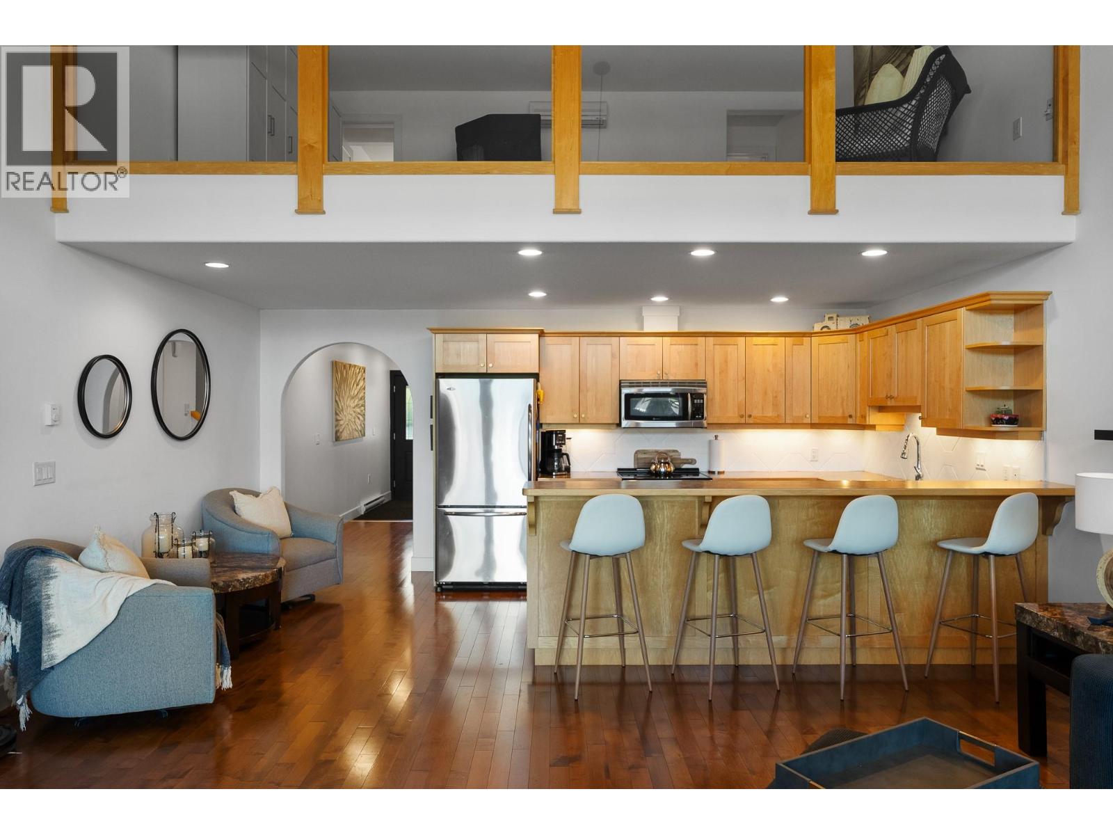 2802 Henstridge Road Unit# 2, Sorrento