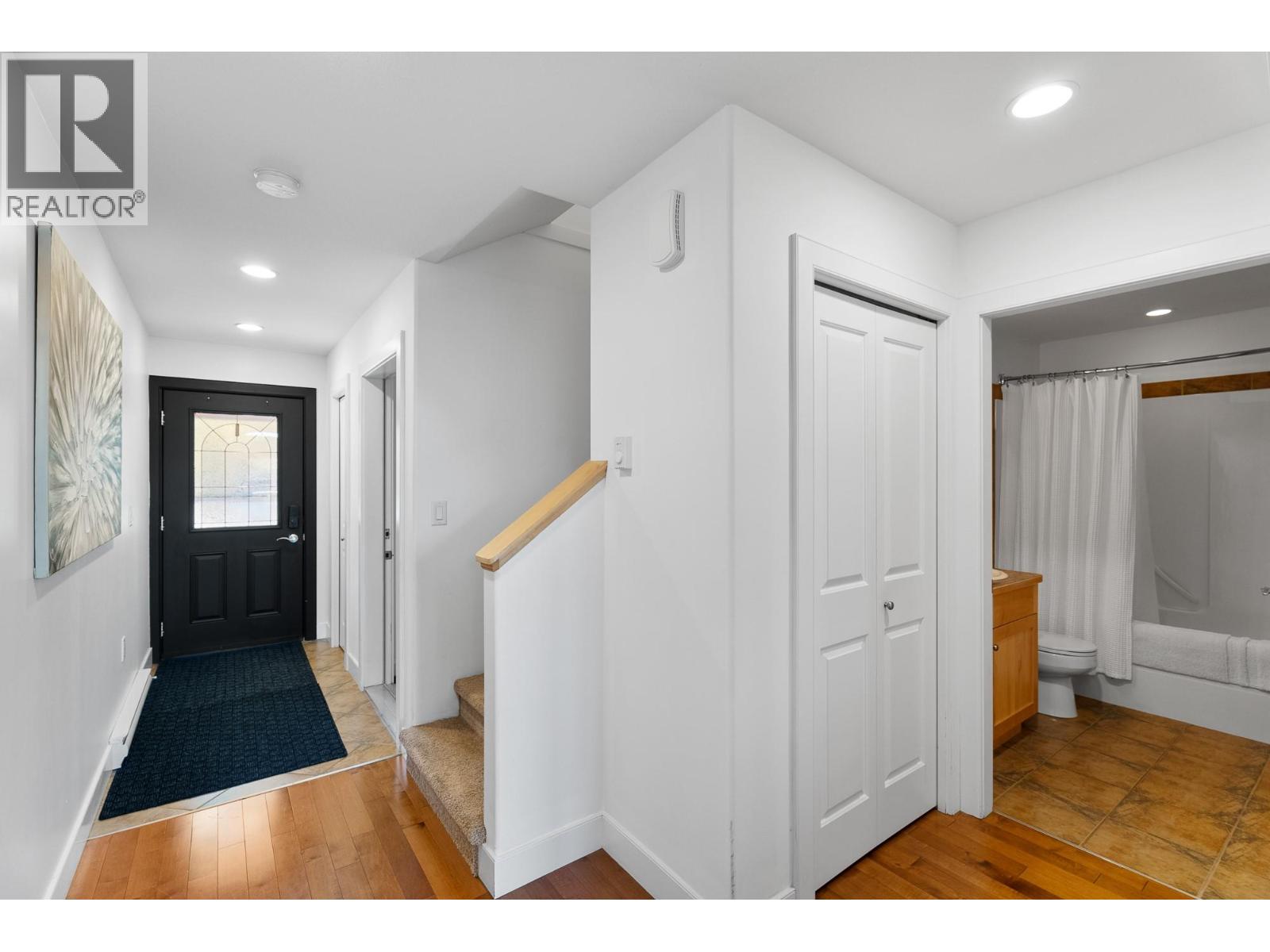 2802 Henstridge Road Unit# 2, Sorrento