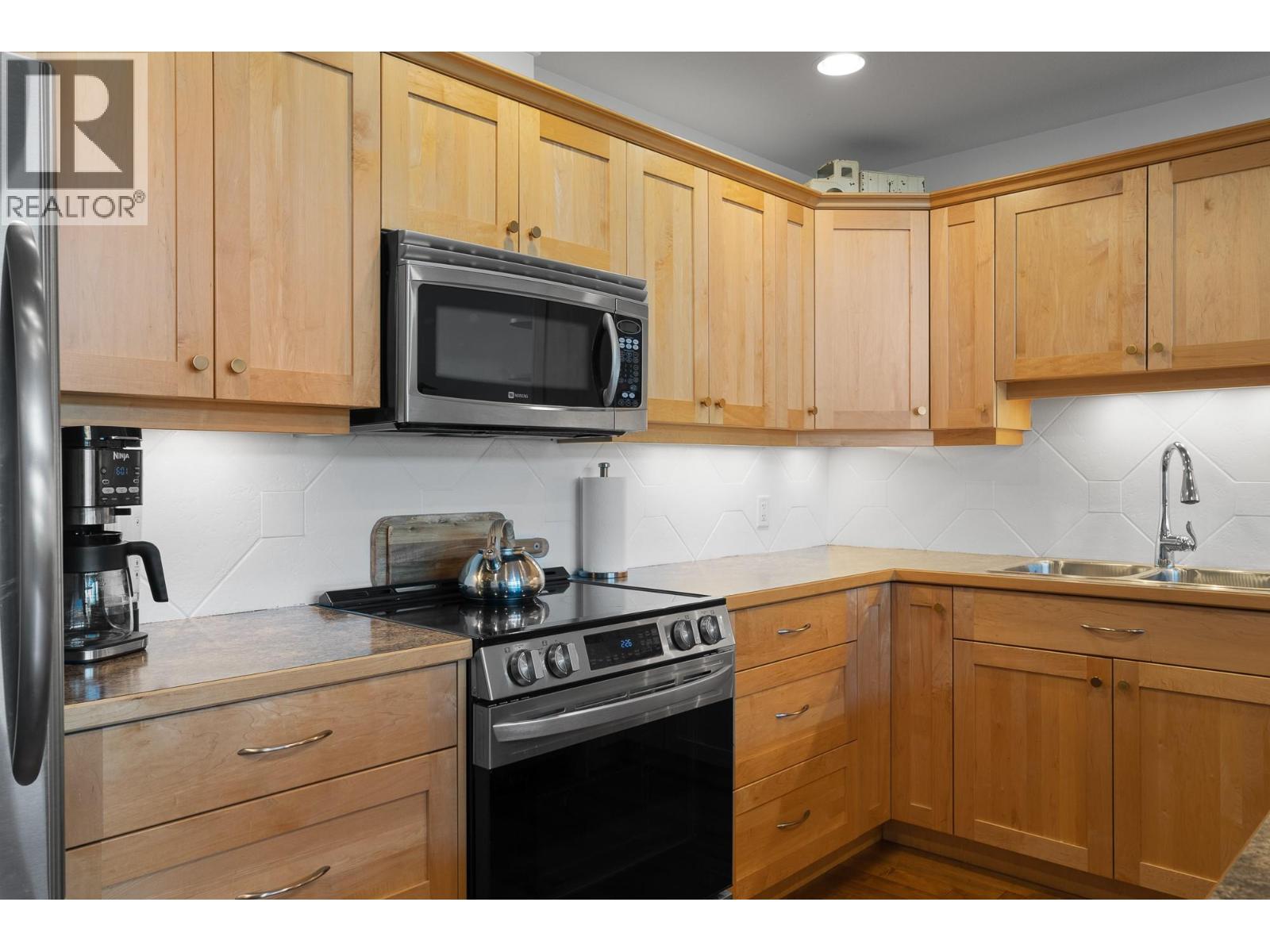 2802 Henstridge Road Unit# 2, Sorrento