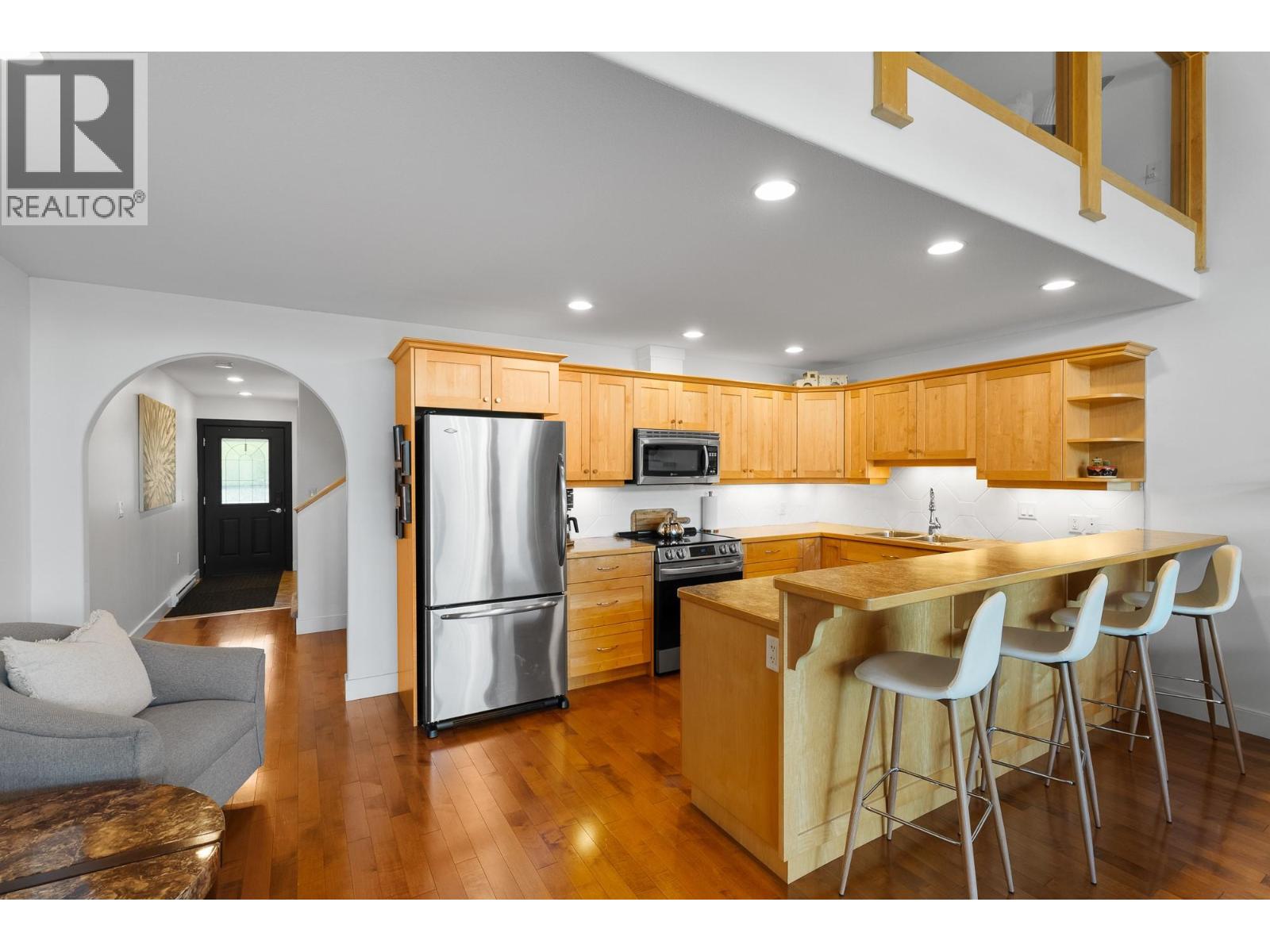 2802 Henstridge Road Unit# 2, Sorrento