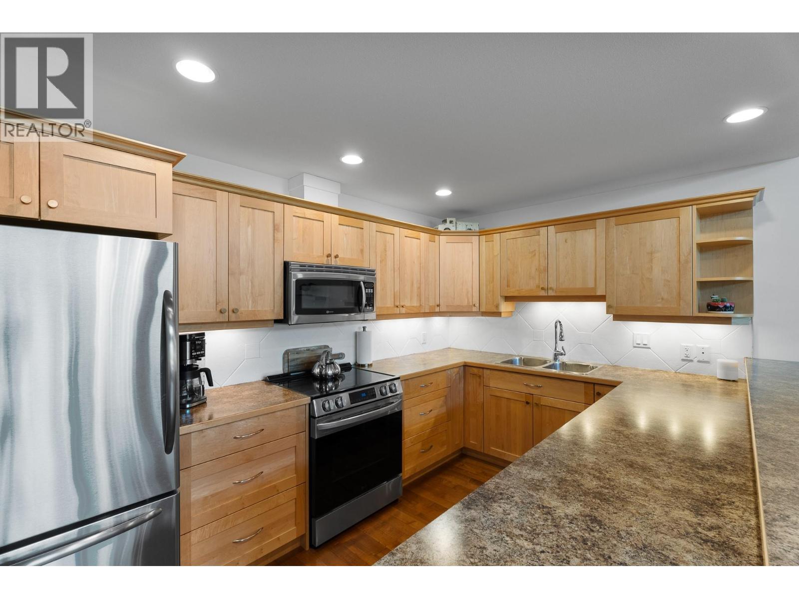 2802 Henstridge Road Unit# 2, Sorrento