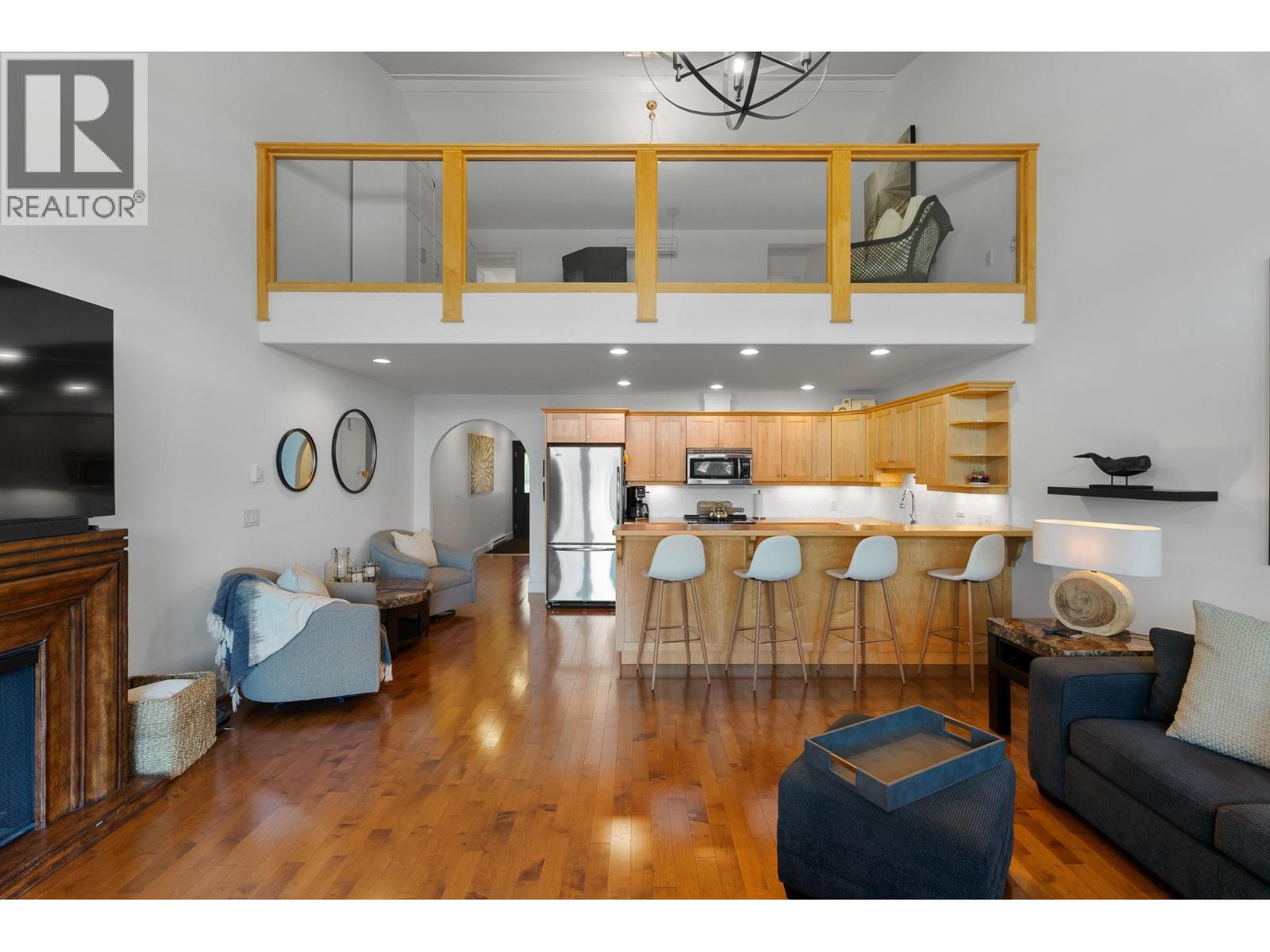 2802 Henstridge Road Unit# 2, Sorrento