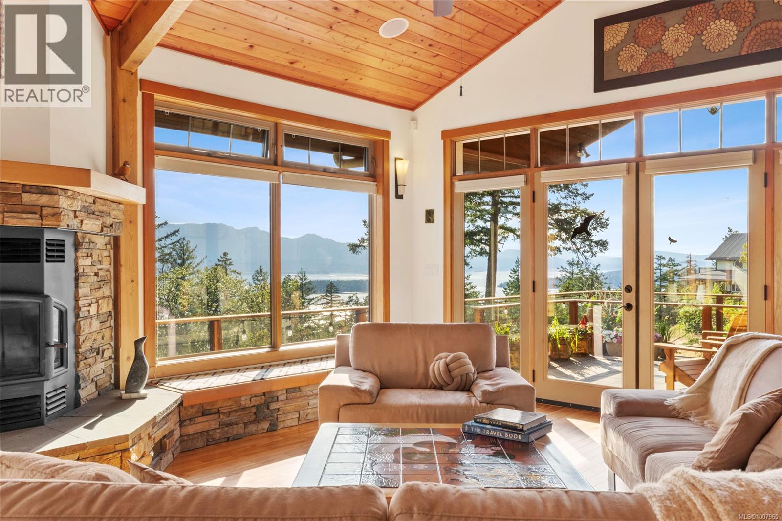 248 Suneagle Dr, Salt Spring