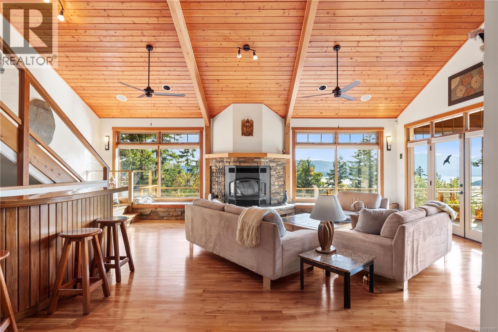 248 Suneagle Dr, Salt Spring