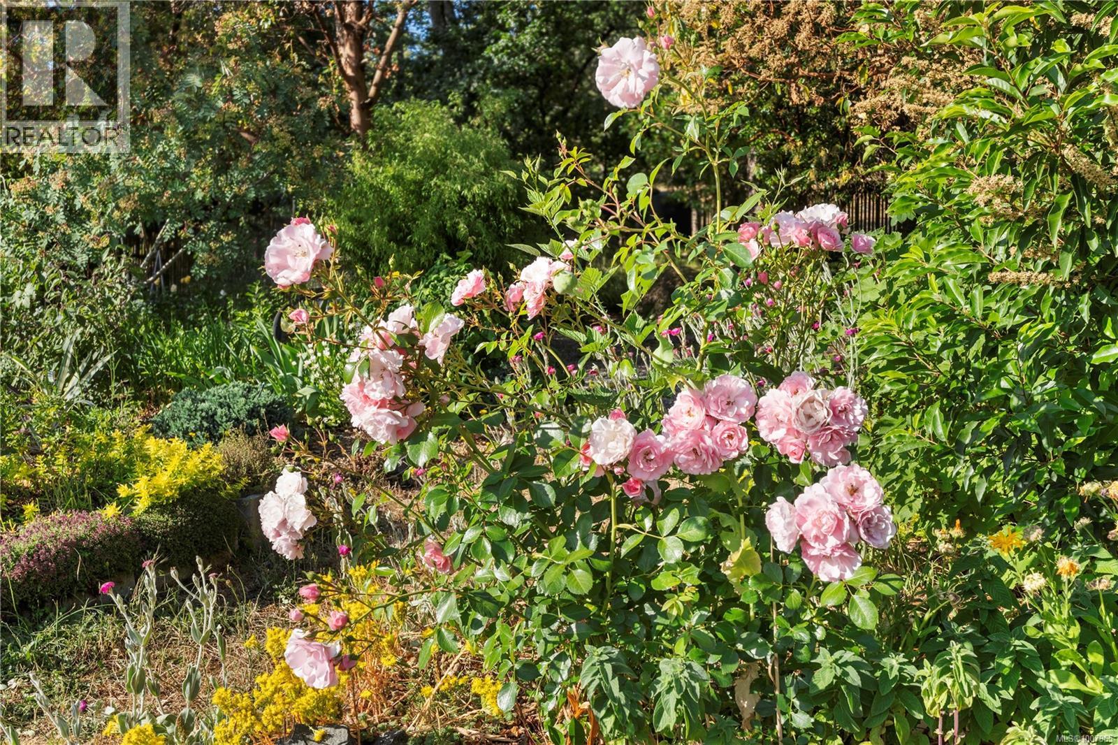 248 Suneagle Dr, Salt Spring