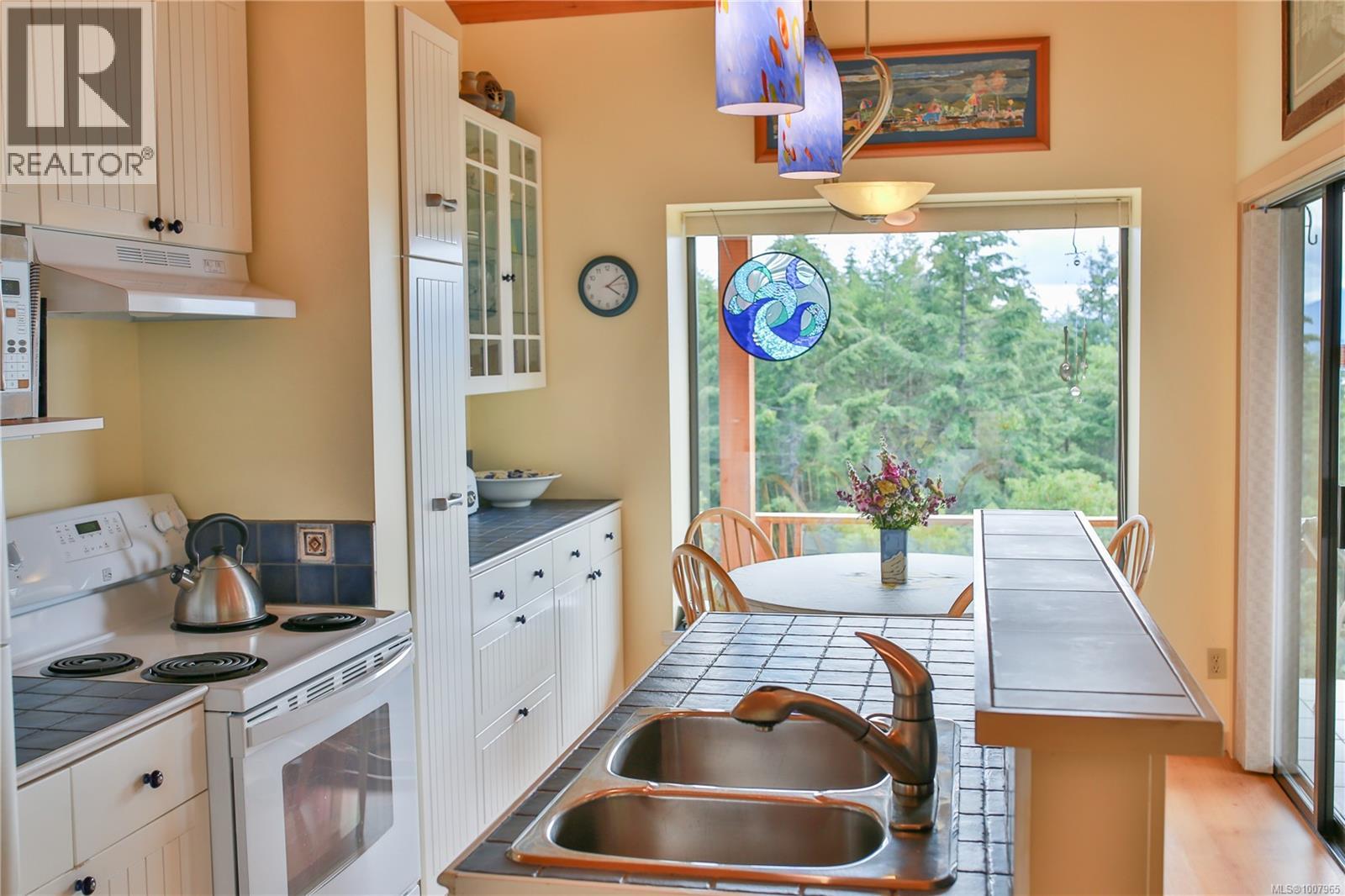 248 Suneagle Dr, Salt Spring