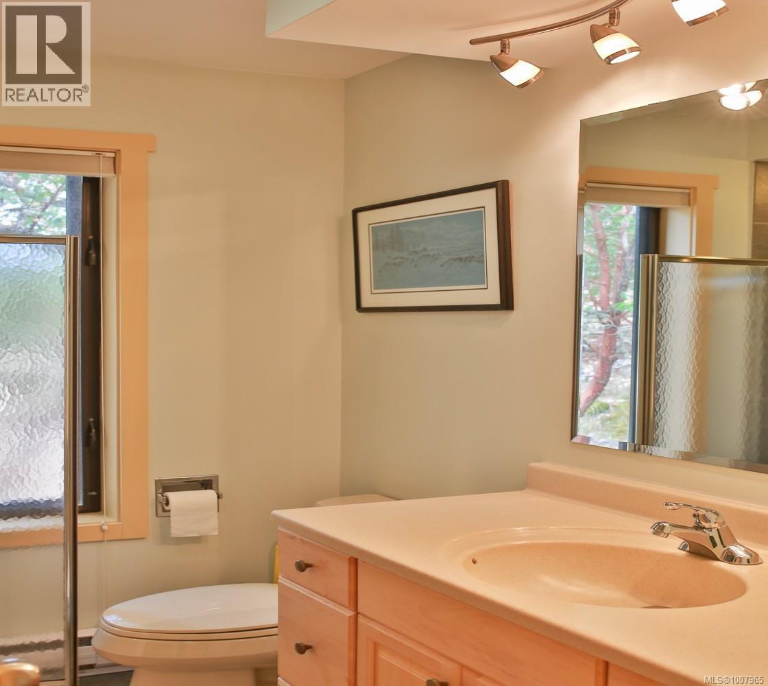 248 Suneagle Dr, Salt Spring