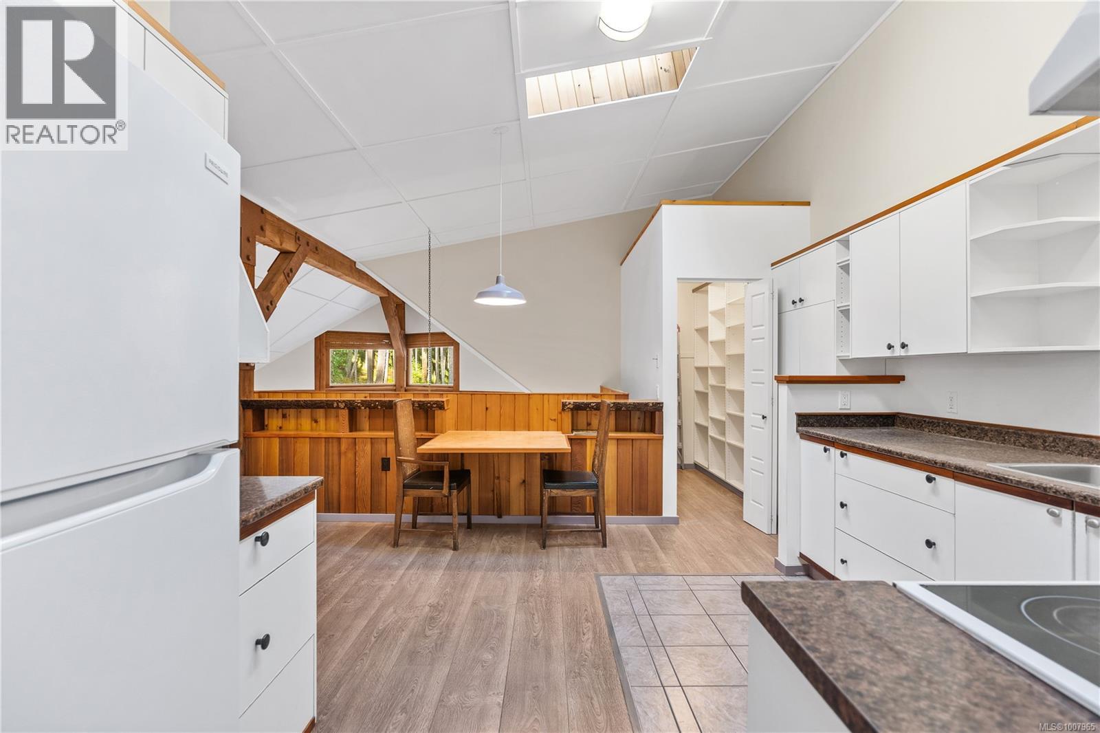 248 Suneagle Dr, Salt Spring