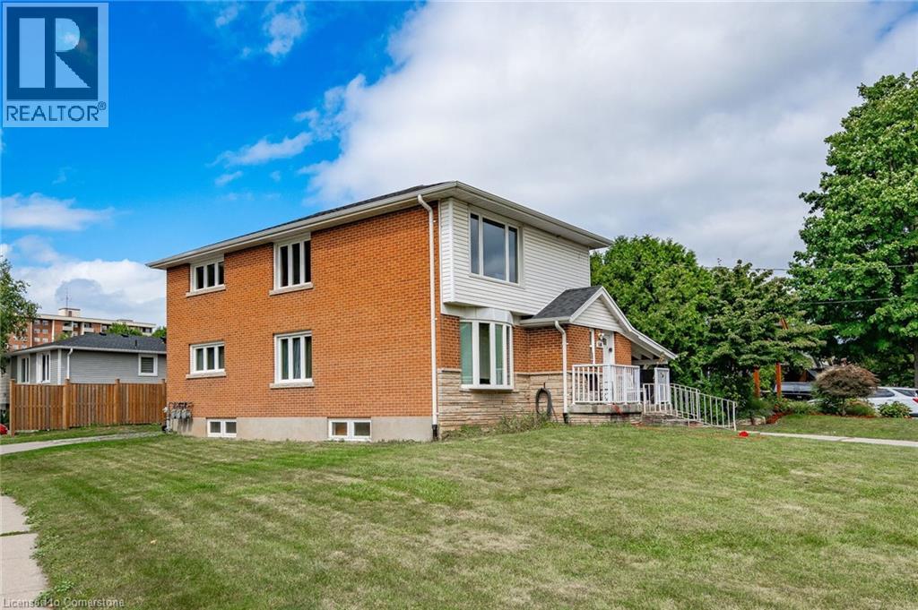 Photo 2 of 1385 Olga Drive Unit B, Burlington ON