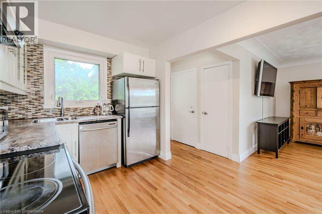 Photo 4 of 1385 Olga Drive Unit B, Burlington ON