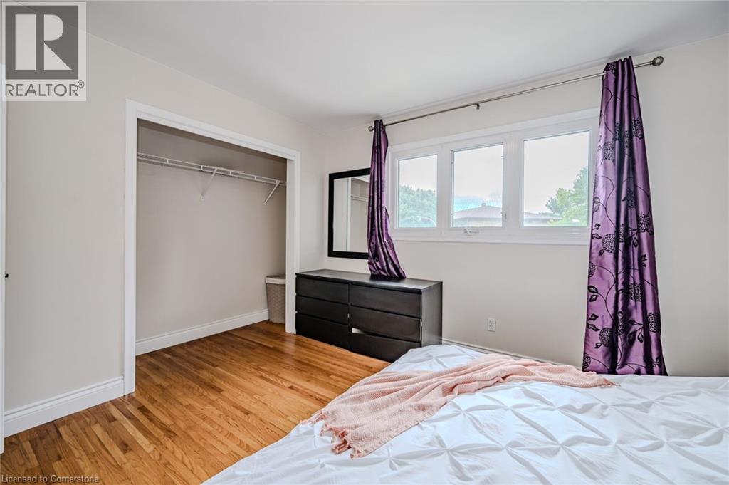 Photo 15 of 1385 Olga Drive Unit B, Burlington ON