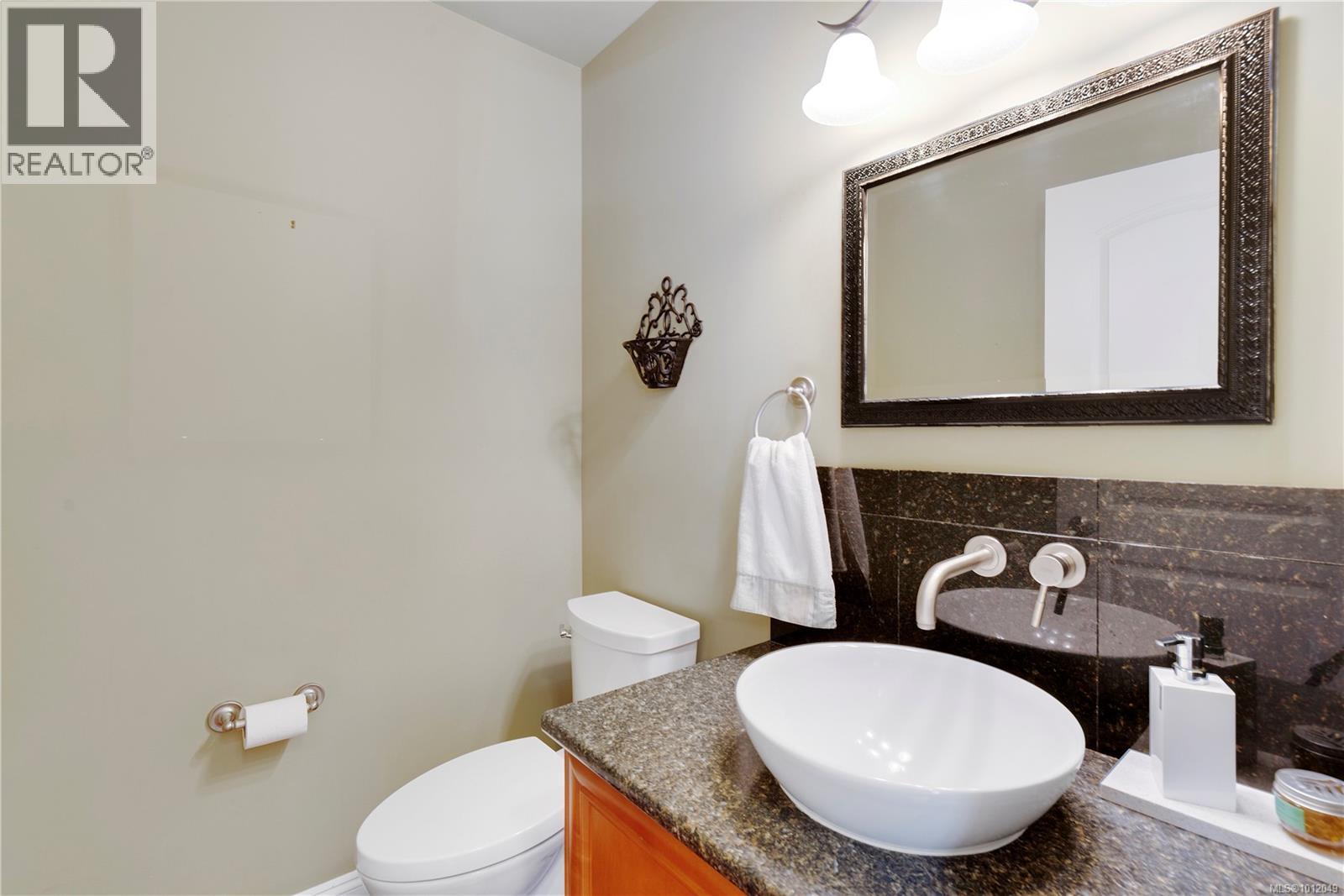 Photo 1 of 4994 La Quinta Pl, Saanich BC