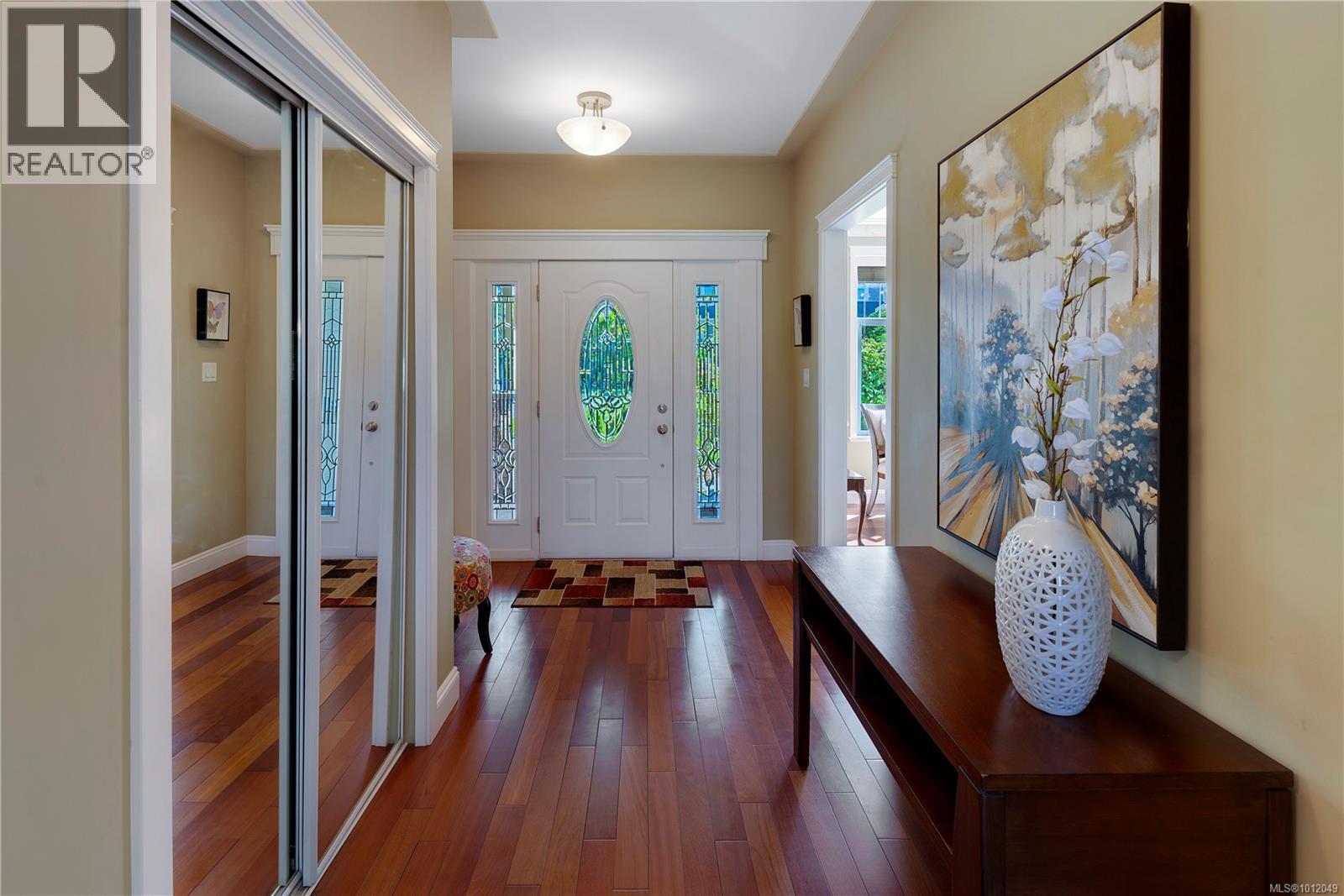 Photo 8 of 4994 La Quinta Pl, Saanich BC