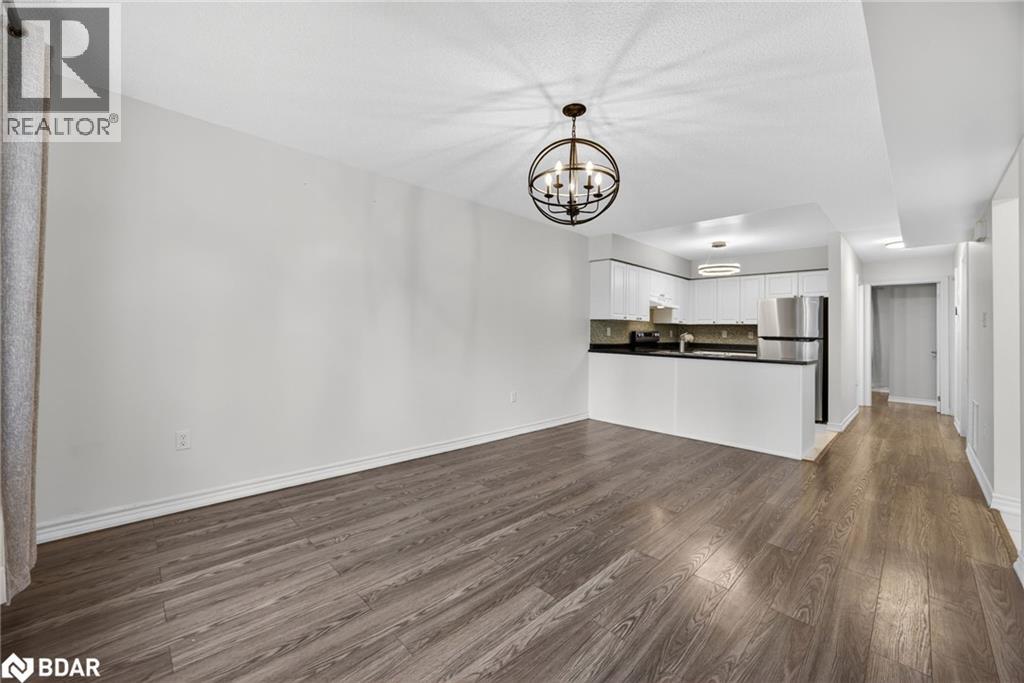 Photo 15 of 49 Ferndale Drive S Unit 8, Barrie ON