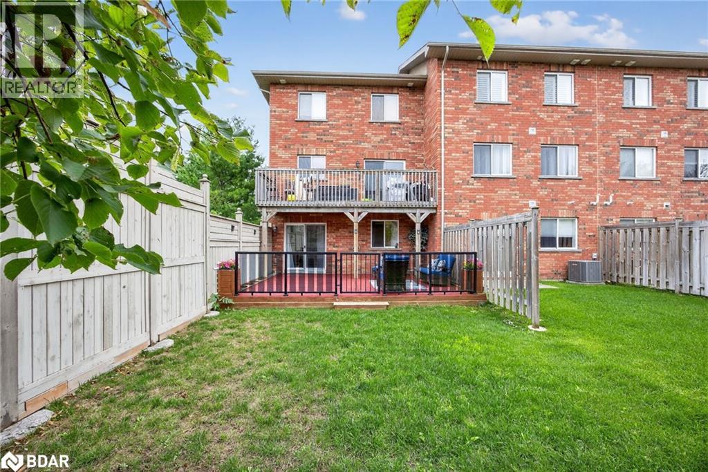 Photo 29 of 49 Ferndale Drive S Unit 8, Barrie ON