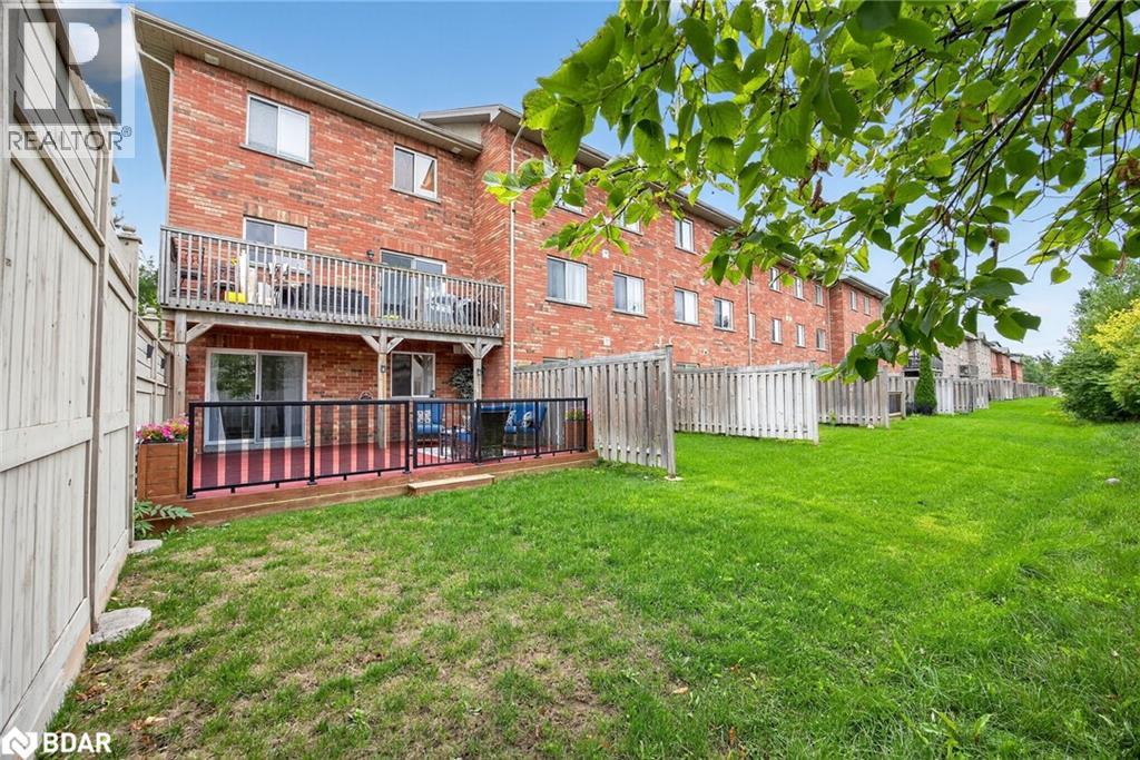 Photo 30 of 49 Ferndale Drive S Unit 8, Barrie ON