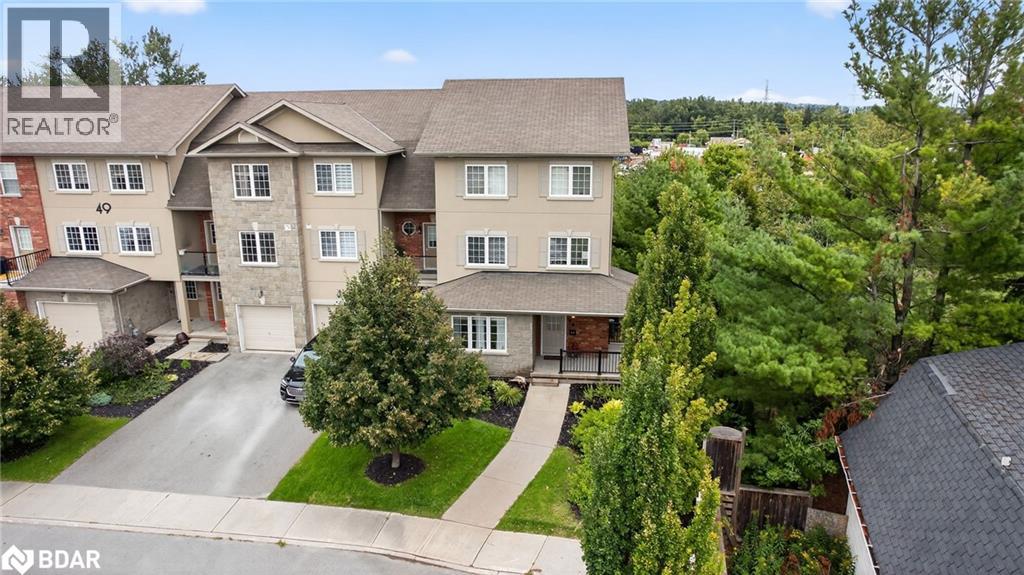 Photo 31 of 49 Ferndale Drive S Unit 8, Barrie ON