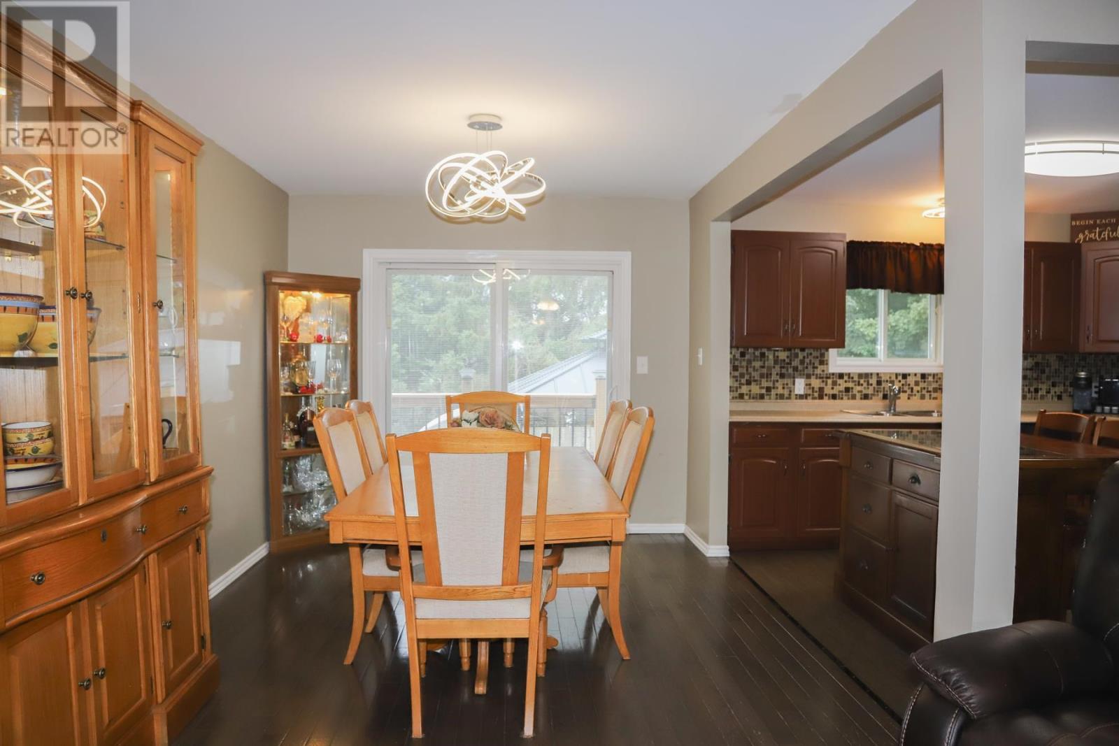 Photo 6 of 19 Sutton Pl, Sault Ste Marie ON