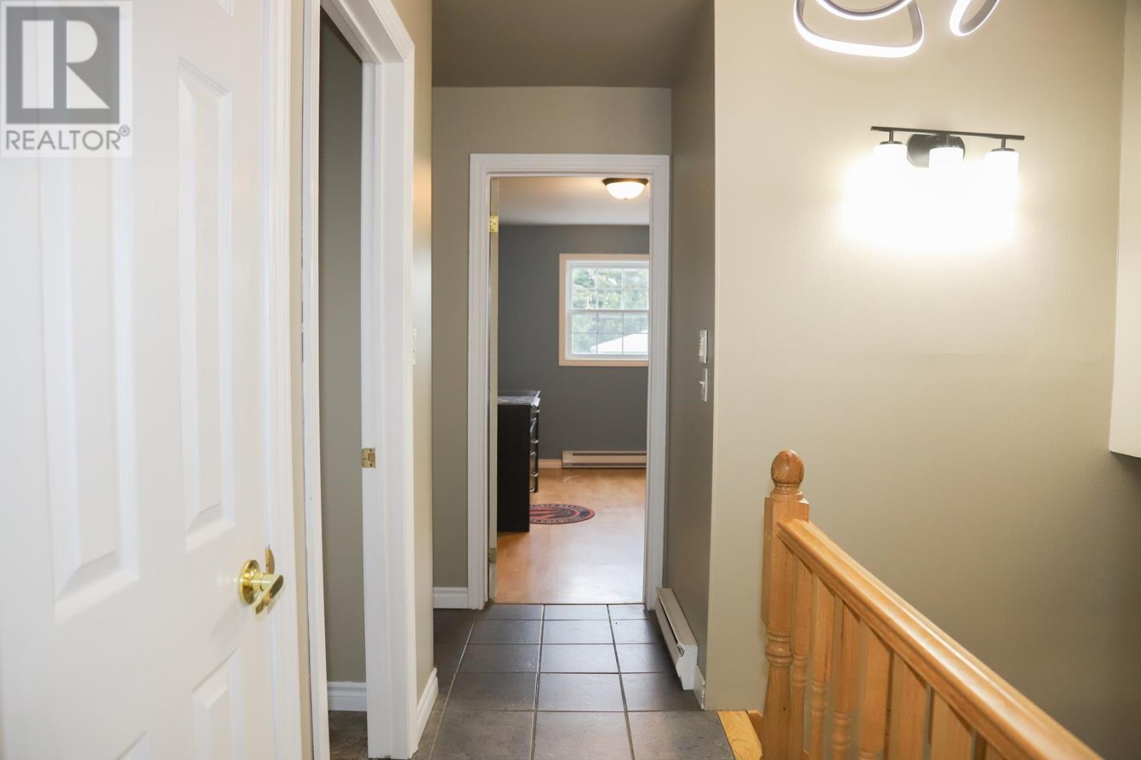 Photo 38 of 19 Sutton Pl, Sault Ste Marie ON