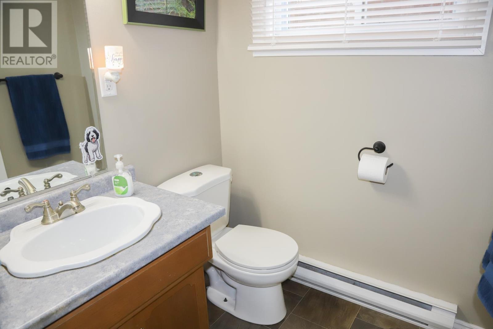 Photo 32 of 19 Sutton Pl, Sault Ste Marie ON