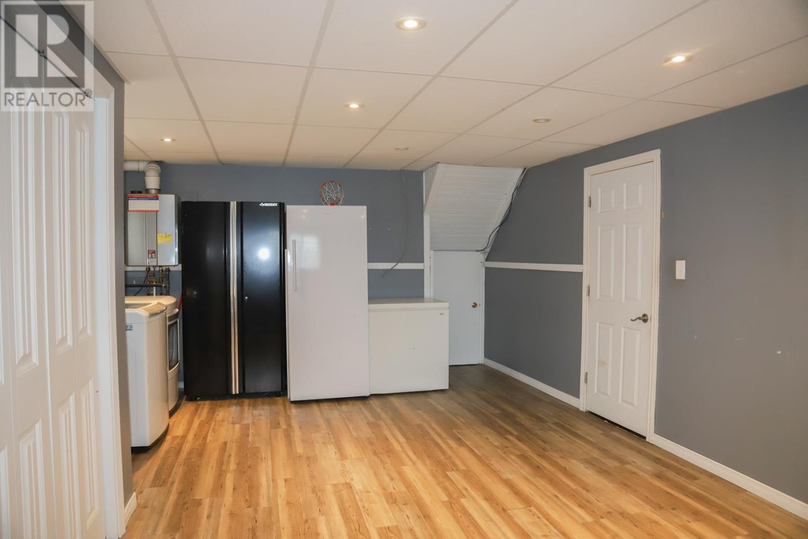 Photo 21 of 19 Sutton Pl, Sault Ste Marie ON