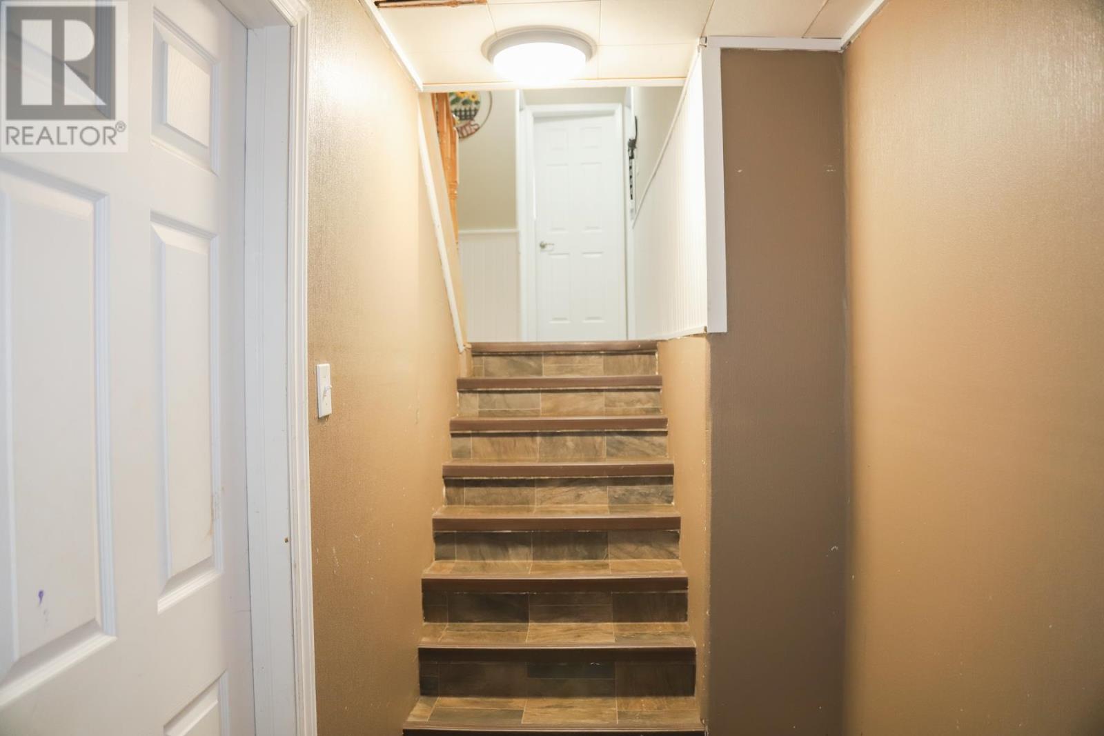Photo 28 of 19 Sutton Pl, Sault Ste Marie ON