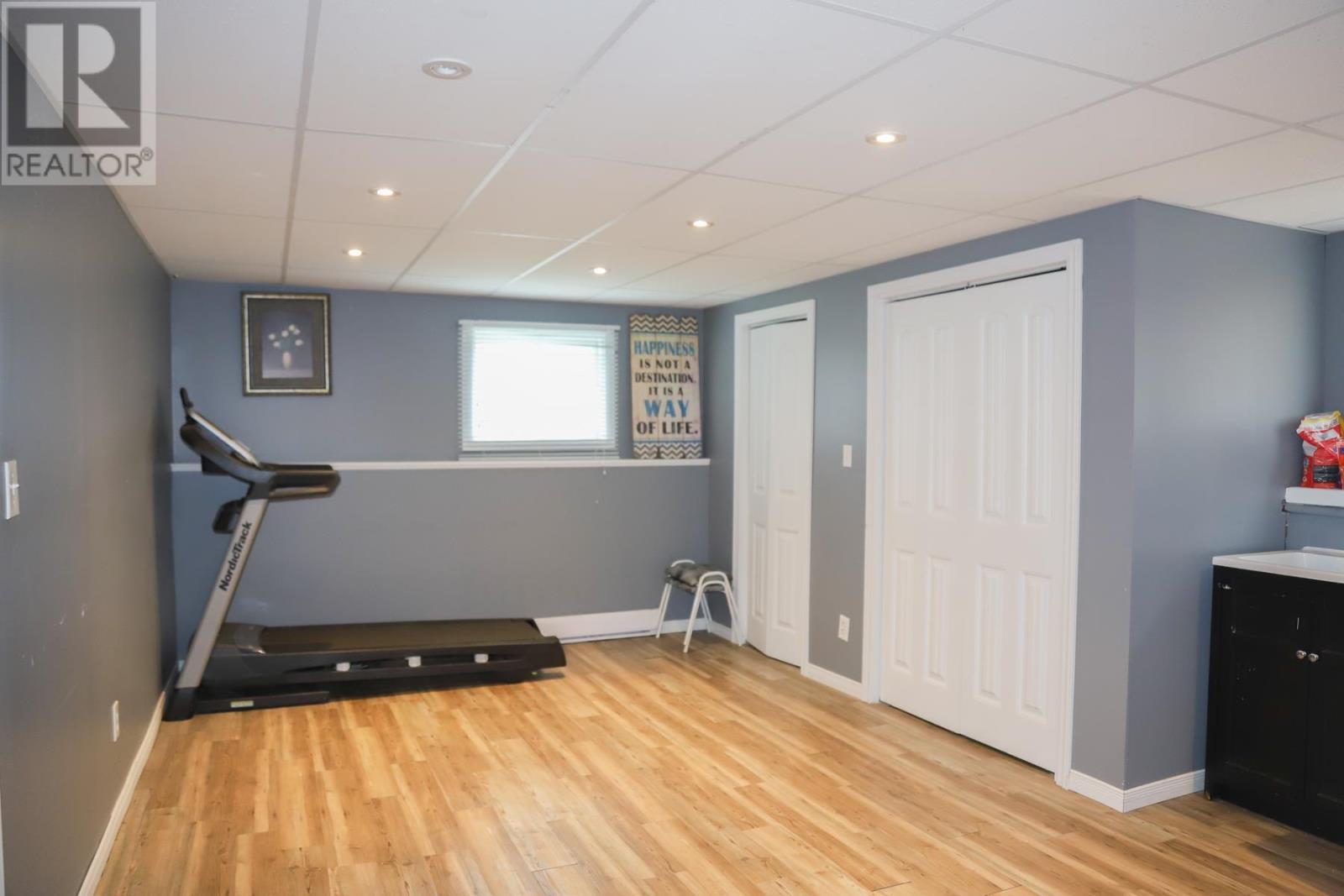 Photo 12 of 19 Sutton Pl, Sault Ste Marie ON