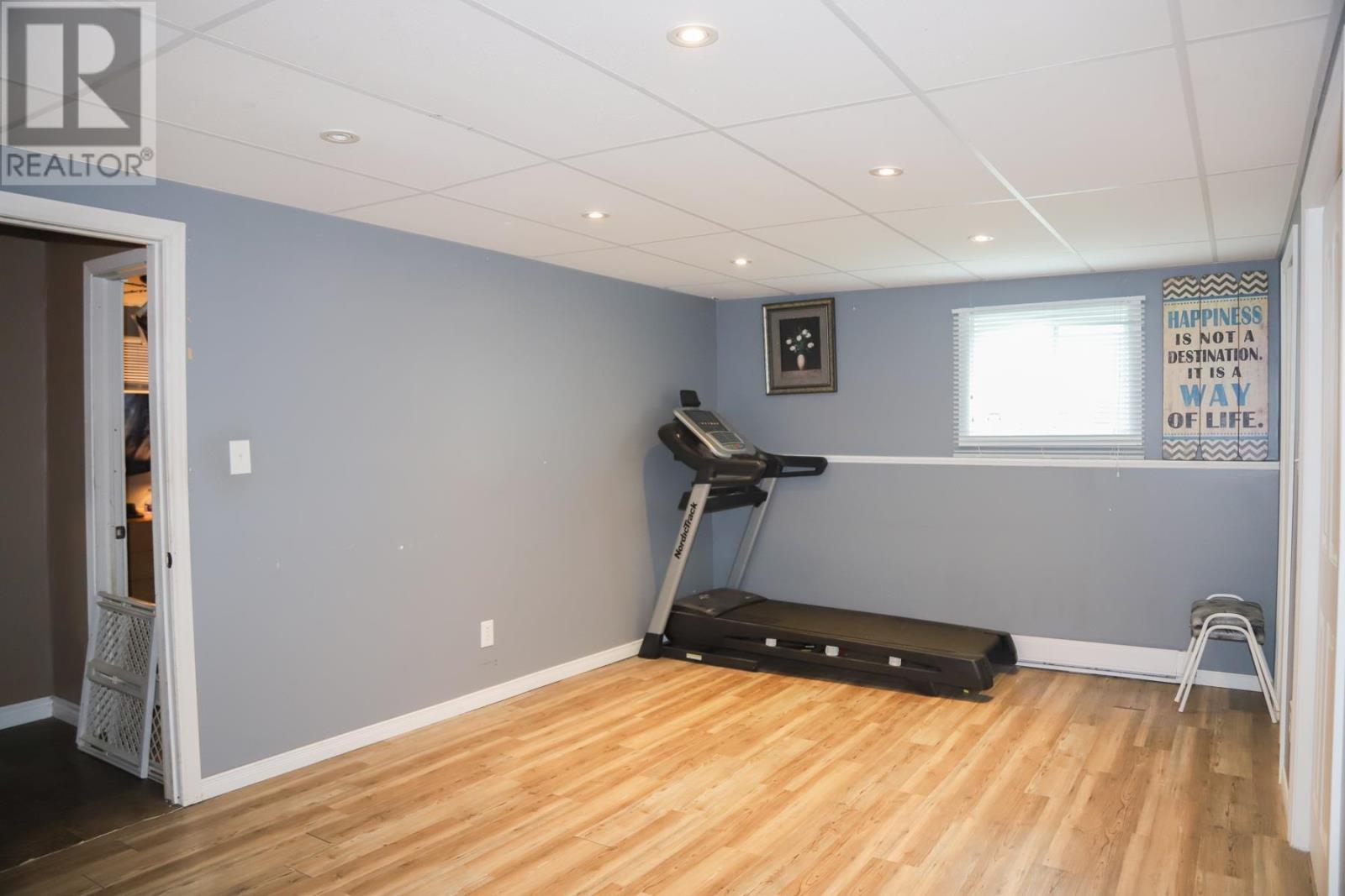 Photo 26 of 19 Sutton Pl, Sault Ste Marie ON