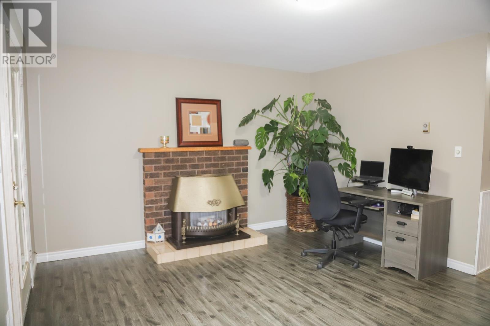 Photo 20 of 19 Sutton Pl, Sault Ste Marie ON