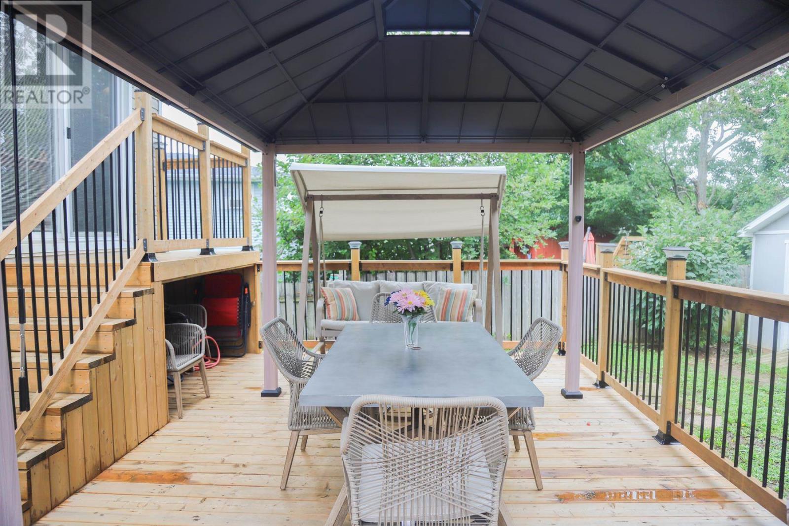 Photo 25 of 19 Sutton Pl, Sault Ste Marie ON