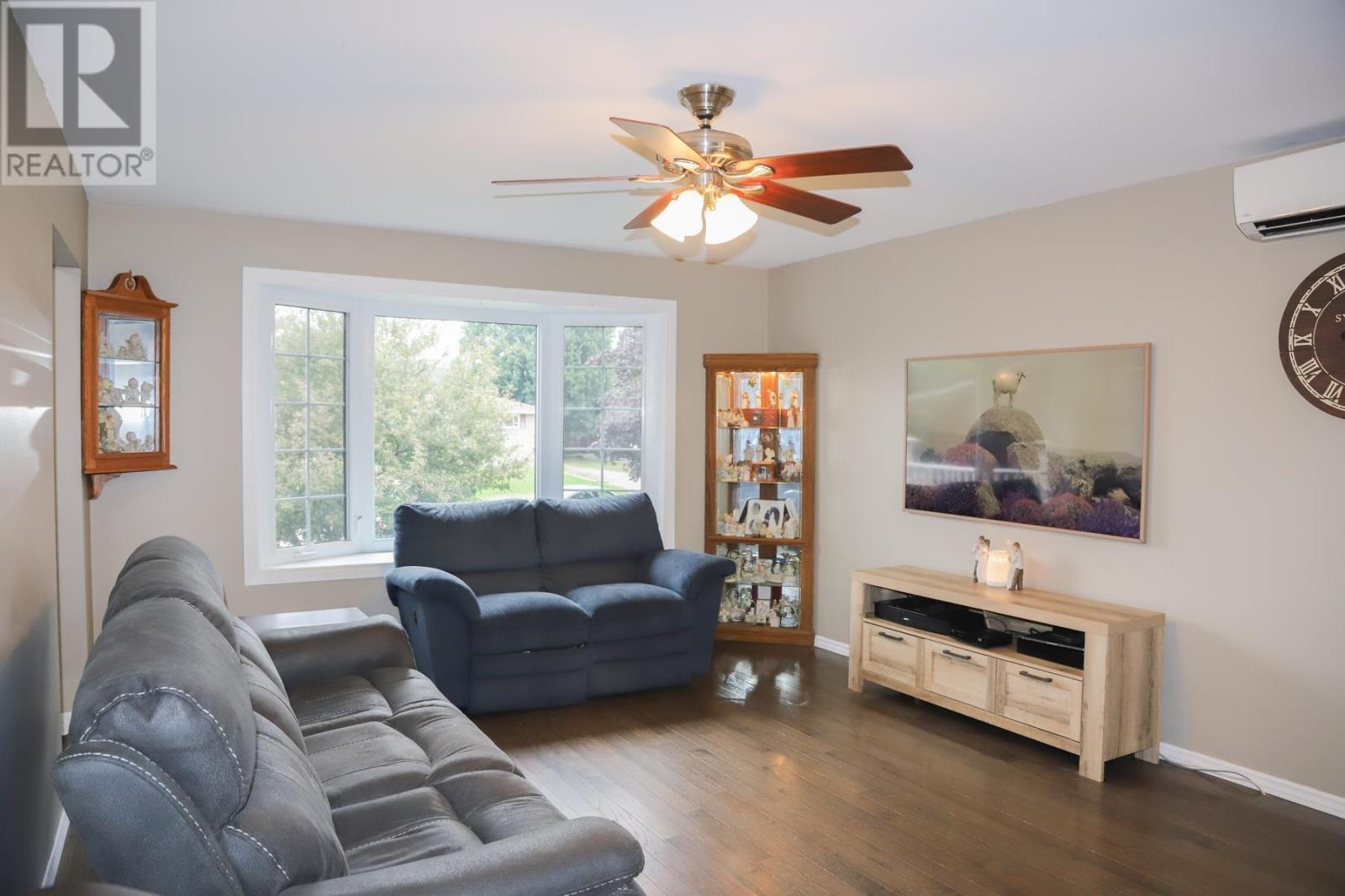Photo 42 of 19 Sutton Pl, Sault Ste Marie ON
