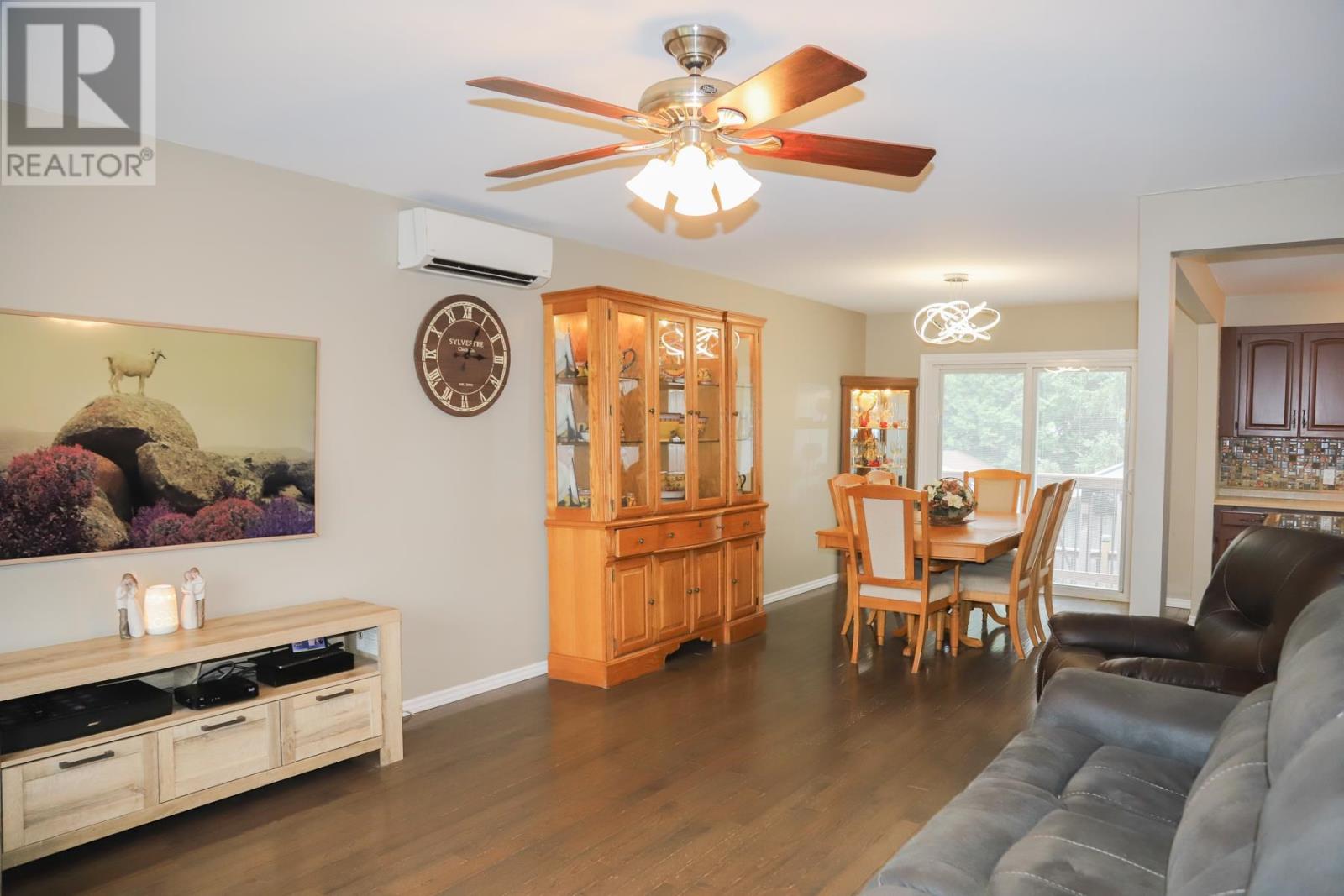Photo 31 of 19 Sutton Pl, Sault Ste Marie ON