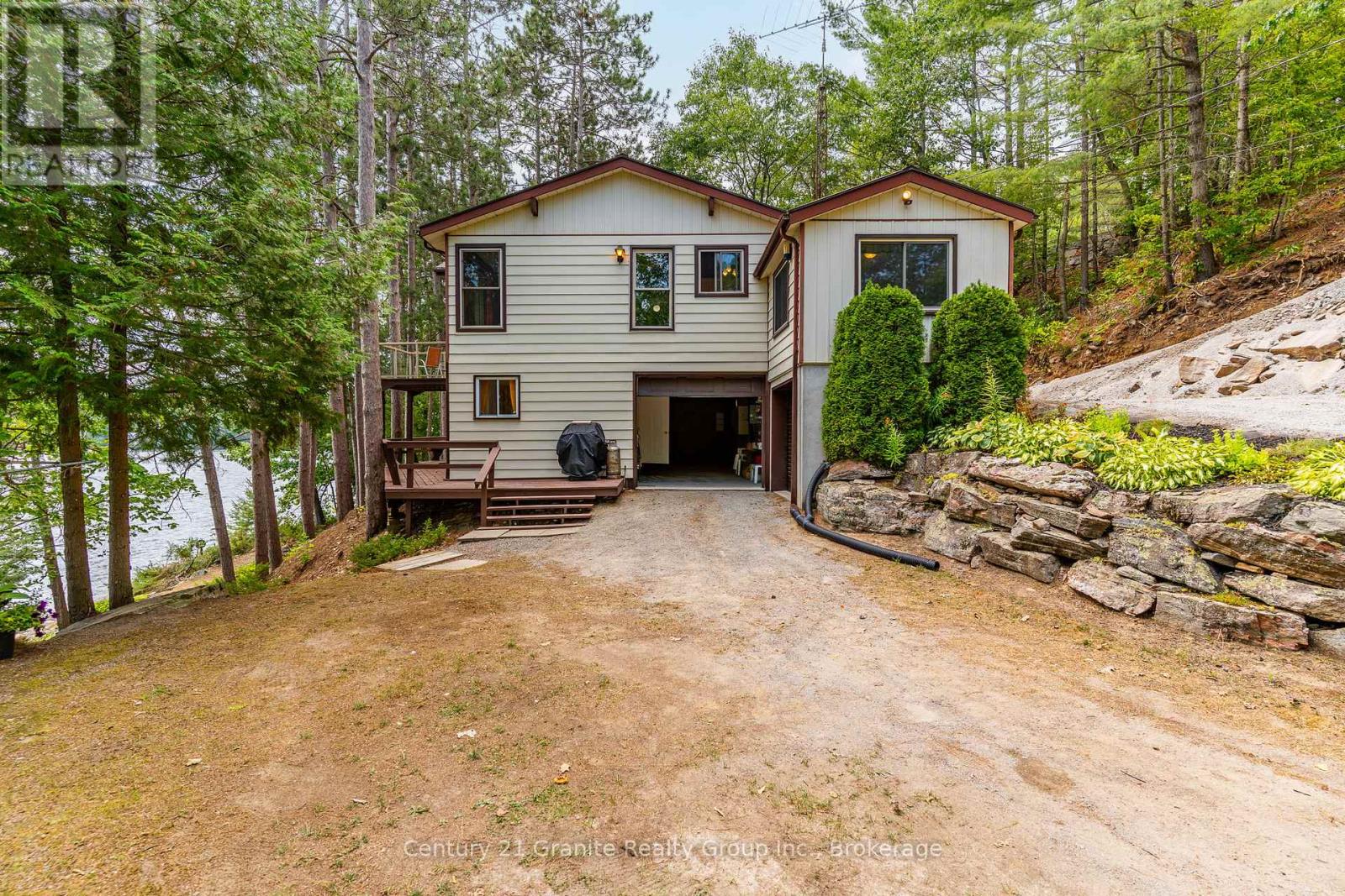 Photo 19 of 1031 Statesman Drive, Minden Hills ON