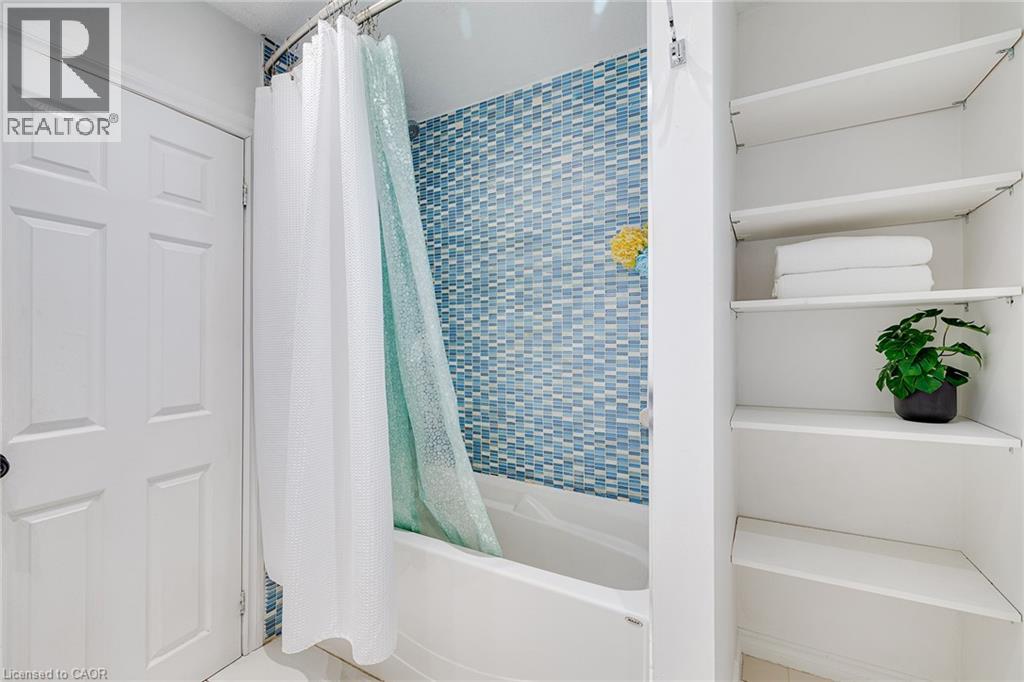 Photo 11 of 392 Fischer Hallman Road, Kitchener ON
