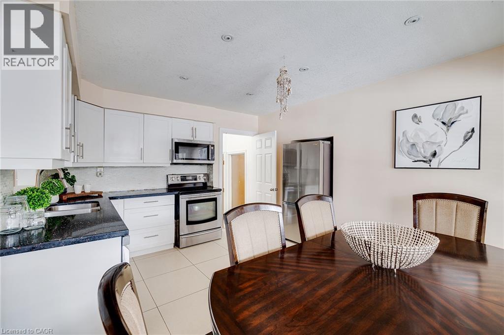 Photo 34 of 392 Fischer Hallman Road, Kitchener ON