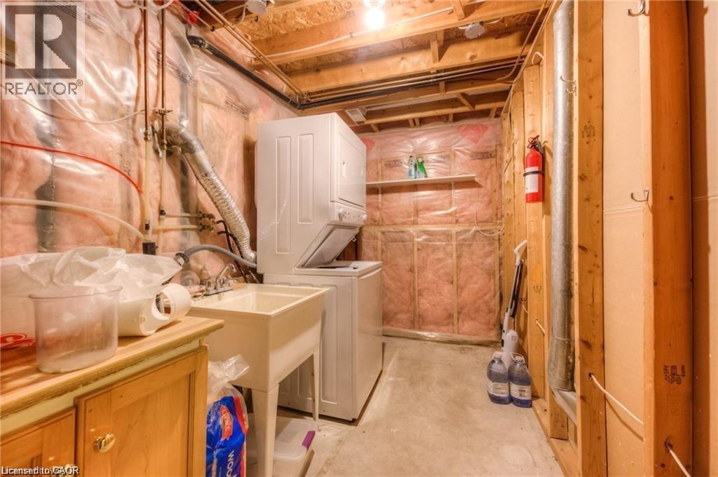 Photo 12 of 8 Melran Drive, Cambridge ON