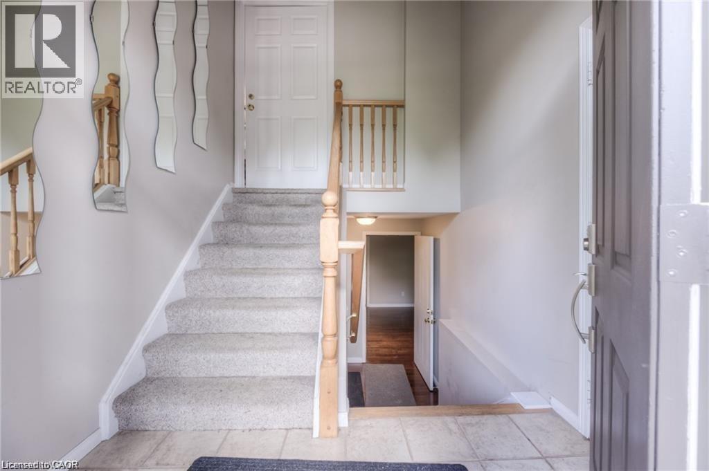 Photo 8 of 8 Melran Drive, Cambridge ON
