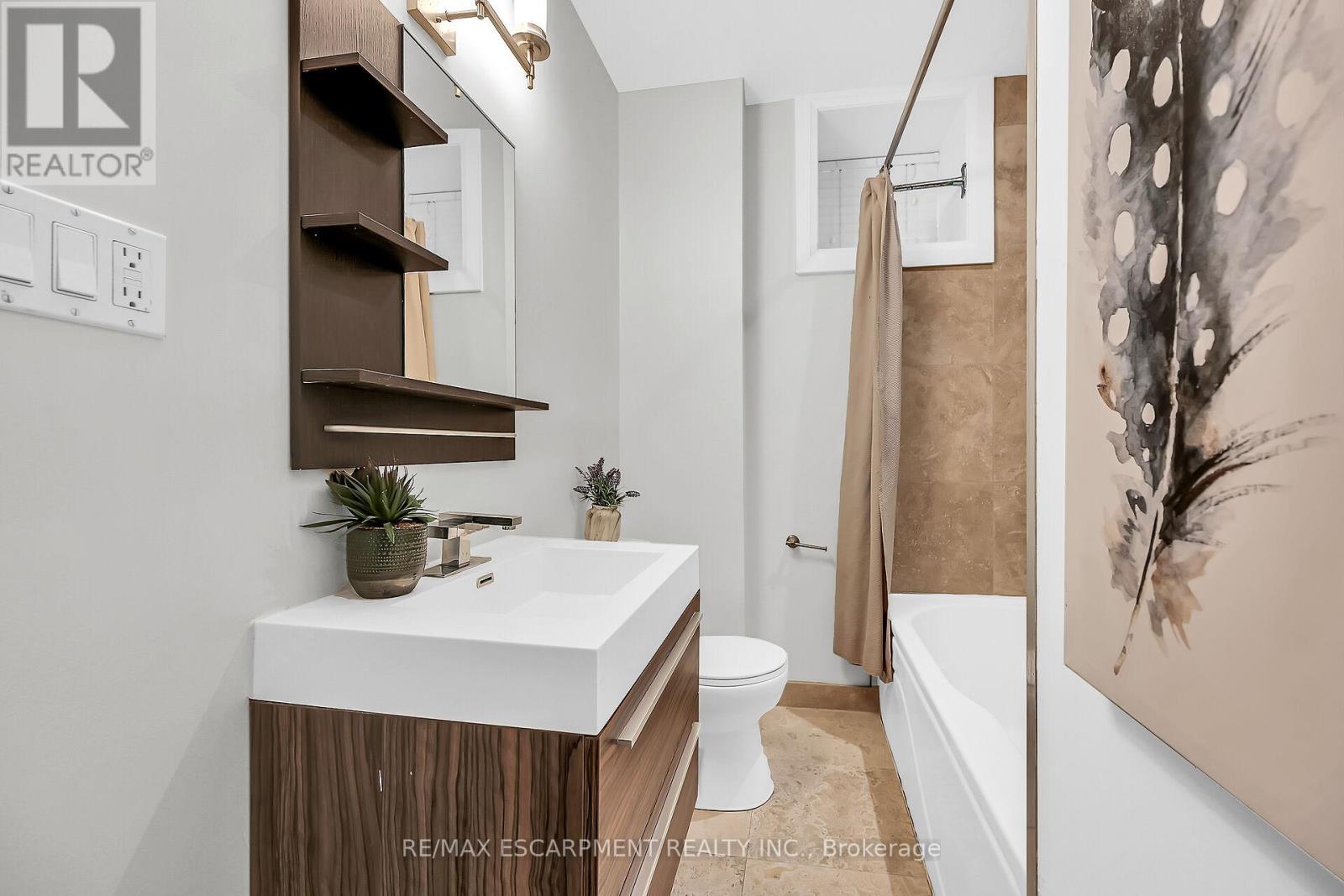 Photo 32 of Ll 2 86 Herkimer Street, Hamilton ON