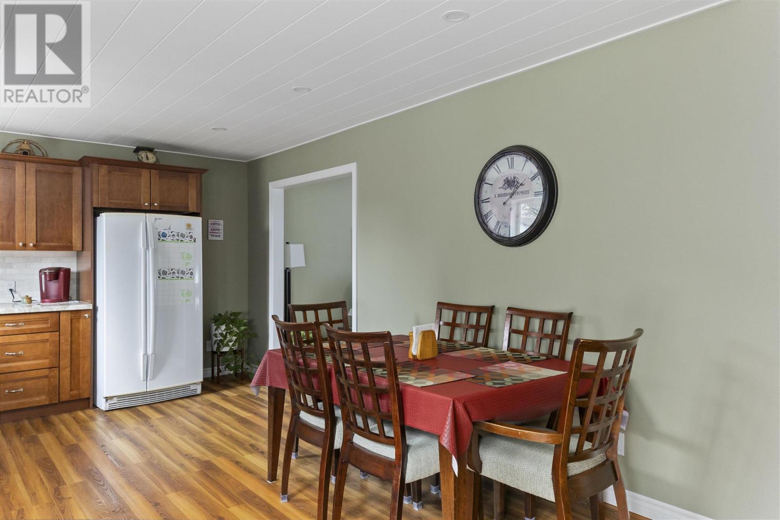 Photo 25 of 71 East Champagne Dr, Sault Ste Marie ON