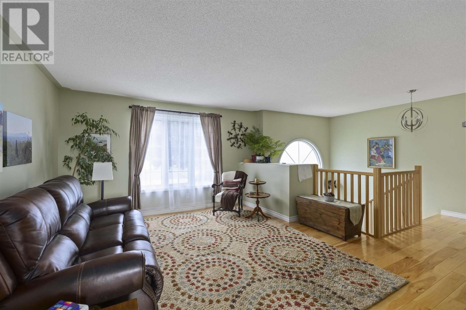 Photo 16 of 71 East Champagne Dr, Sault Ste Marie ON