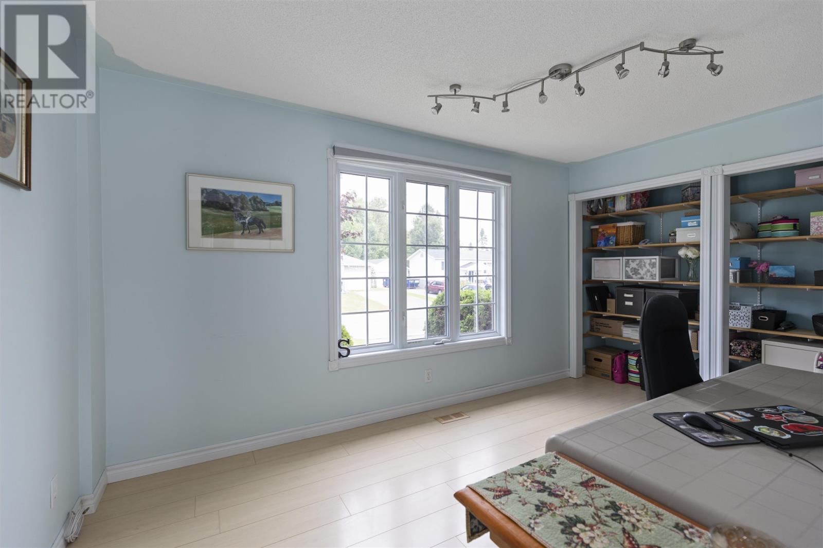Photo 28 of 71 East Champagne Dr, Sault Ste Marie ON