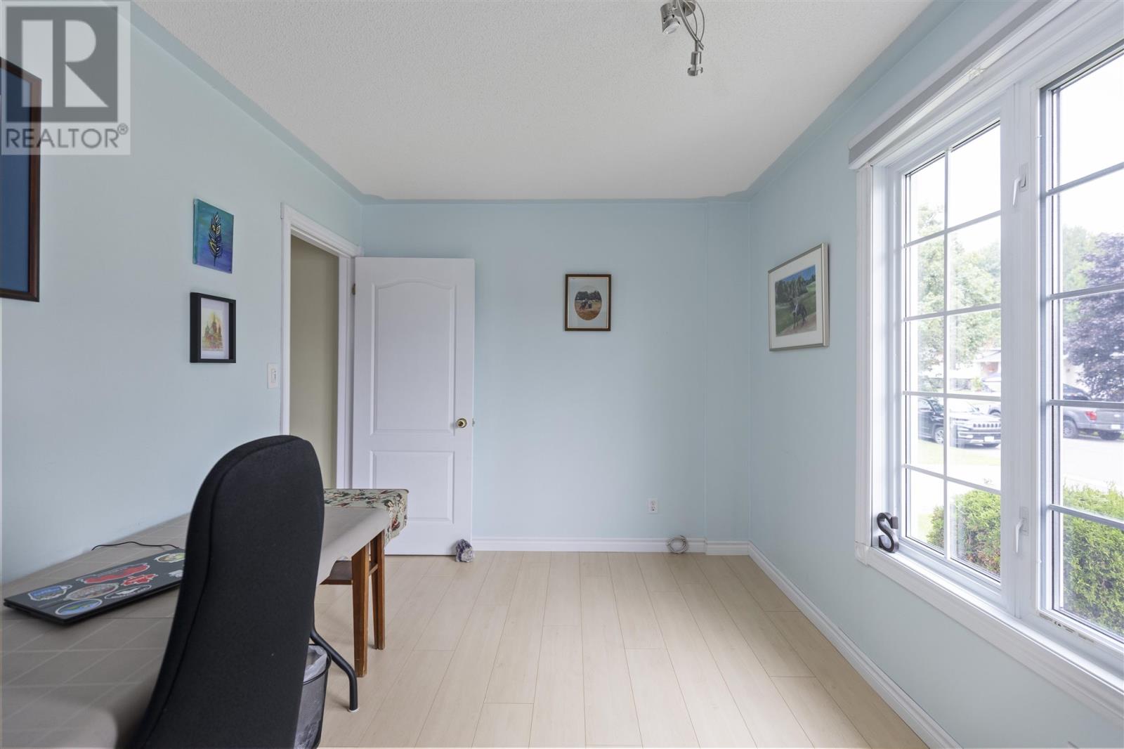 Photo 30 of 71 East Champagne Dr, Sault Ste Marie ON
