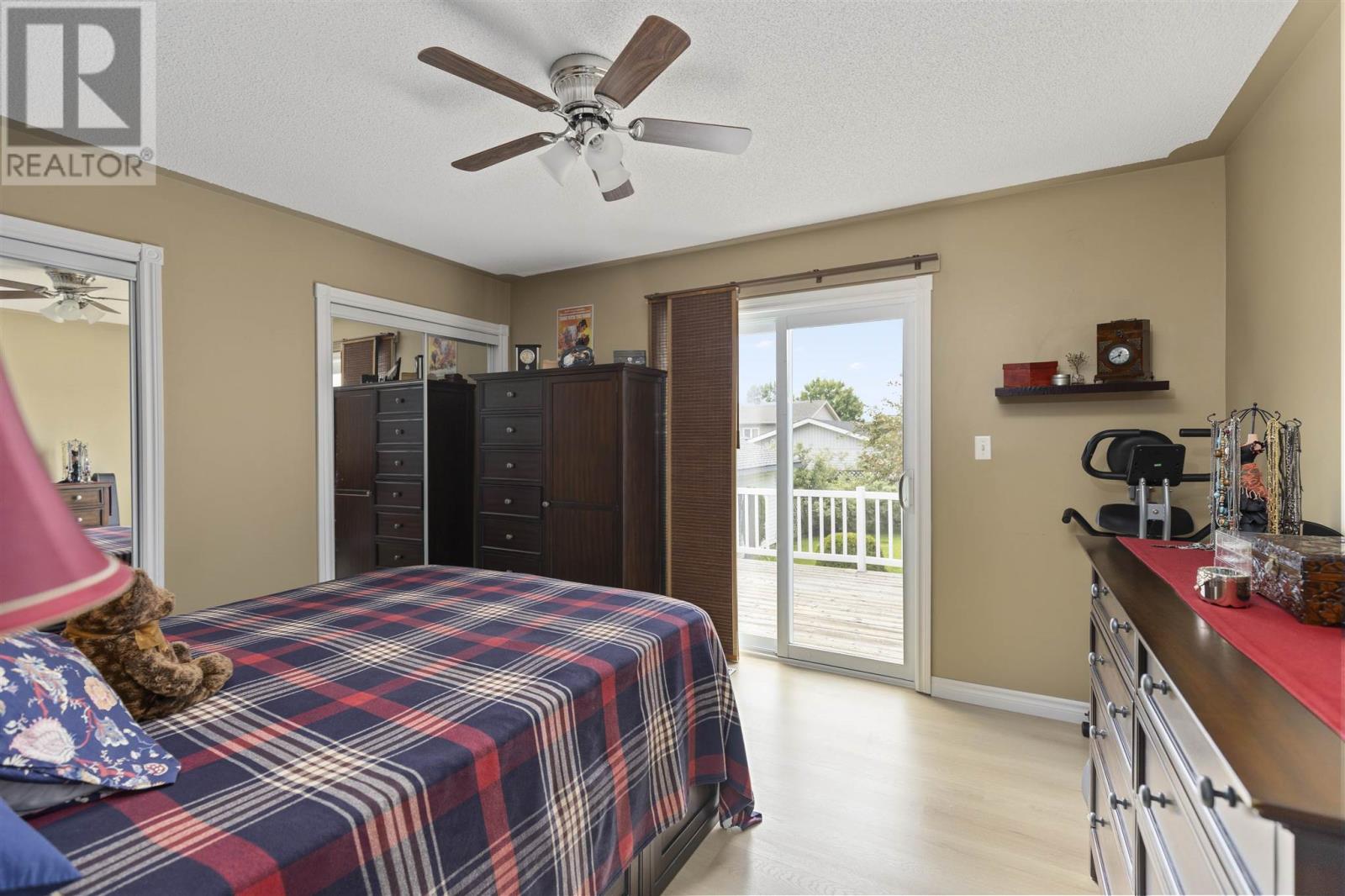 Photo 32 of 71 East Champagne Dr, Sault Ste Marie ON