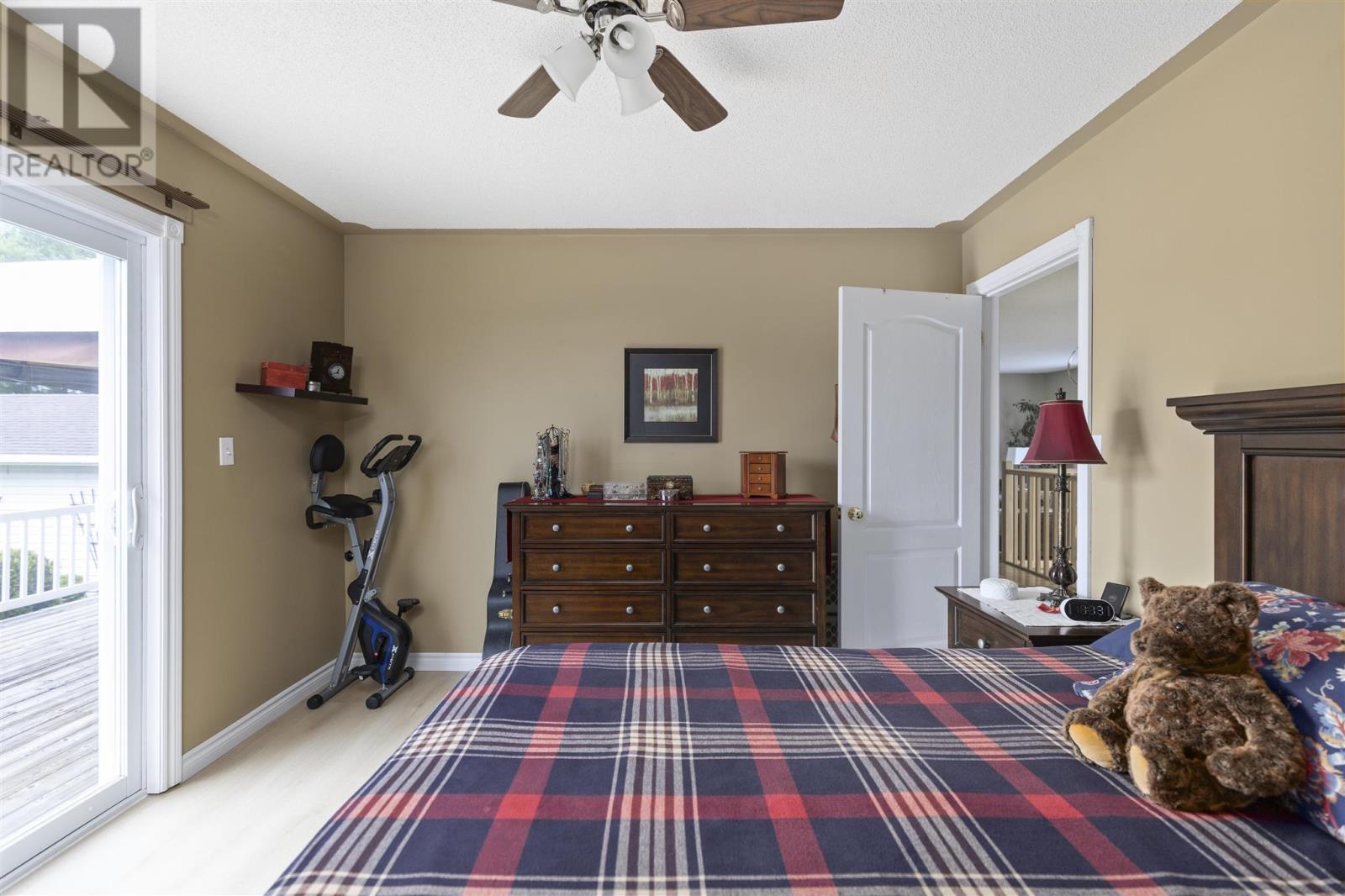Photo 34 of 71 East Champagne Dr, Sault Ste Marie ON