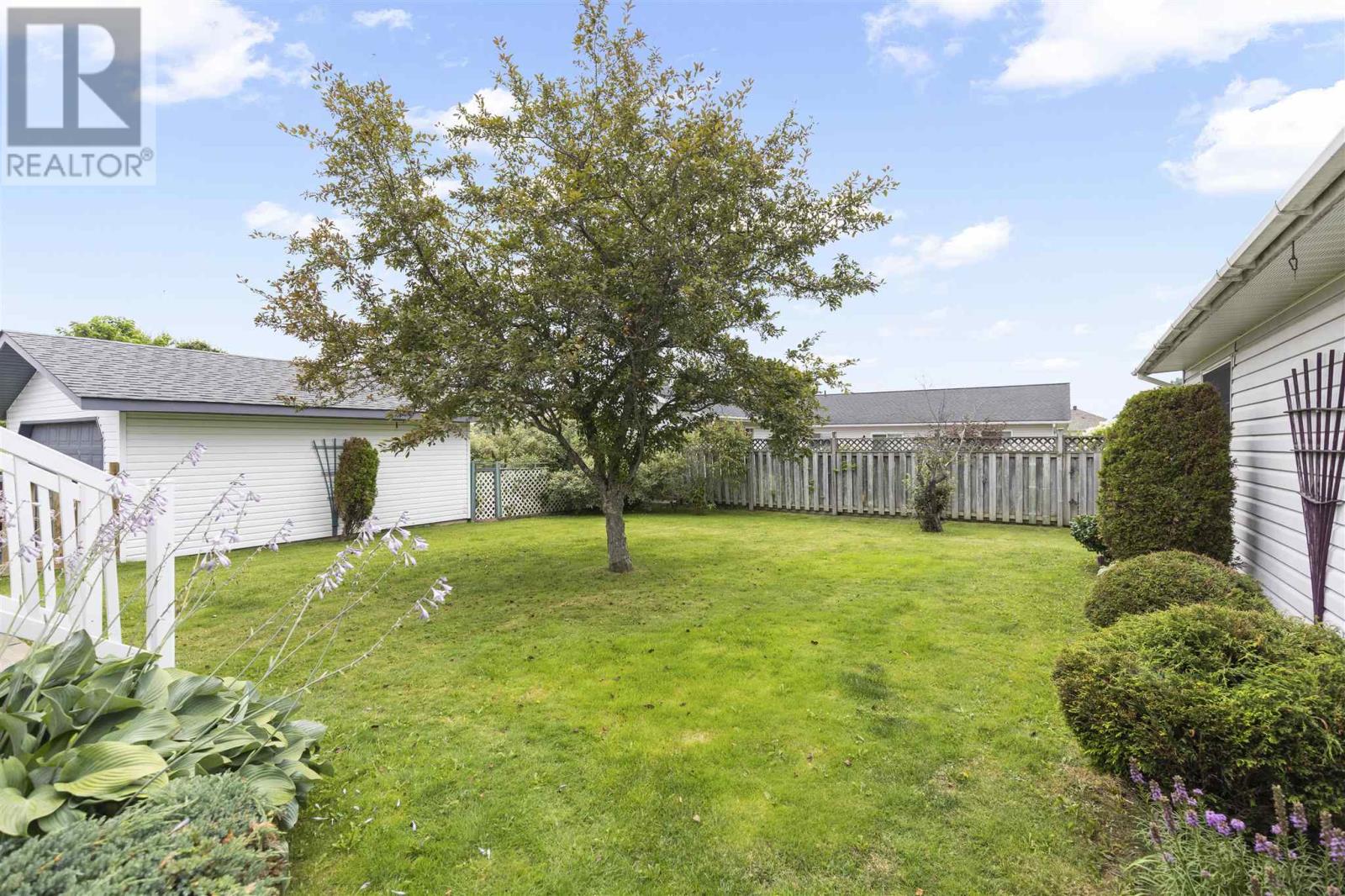 Photo 9 of 71 East Champagne Dr, Sault Ste Marie ON